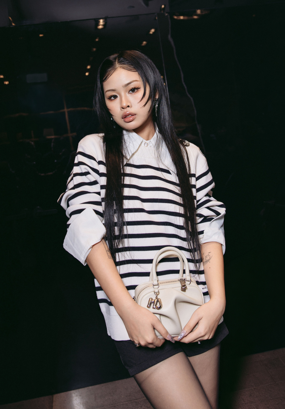 Nữ rapper gây chú ý với vòng eo 59cm là ai? - Ảnh 7.