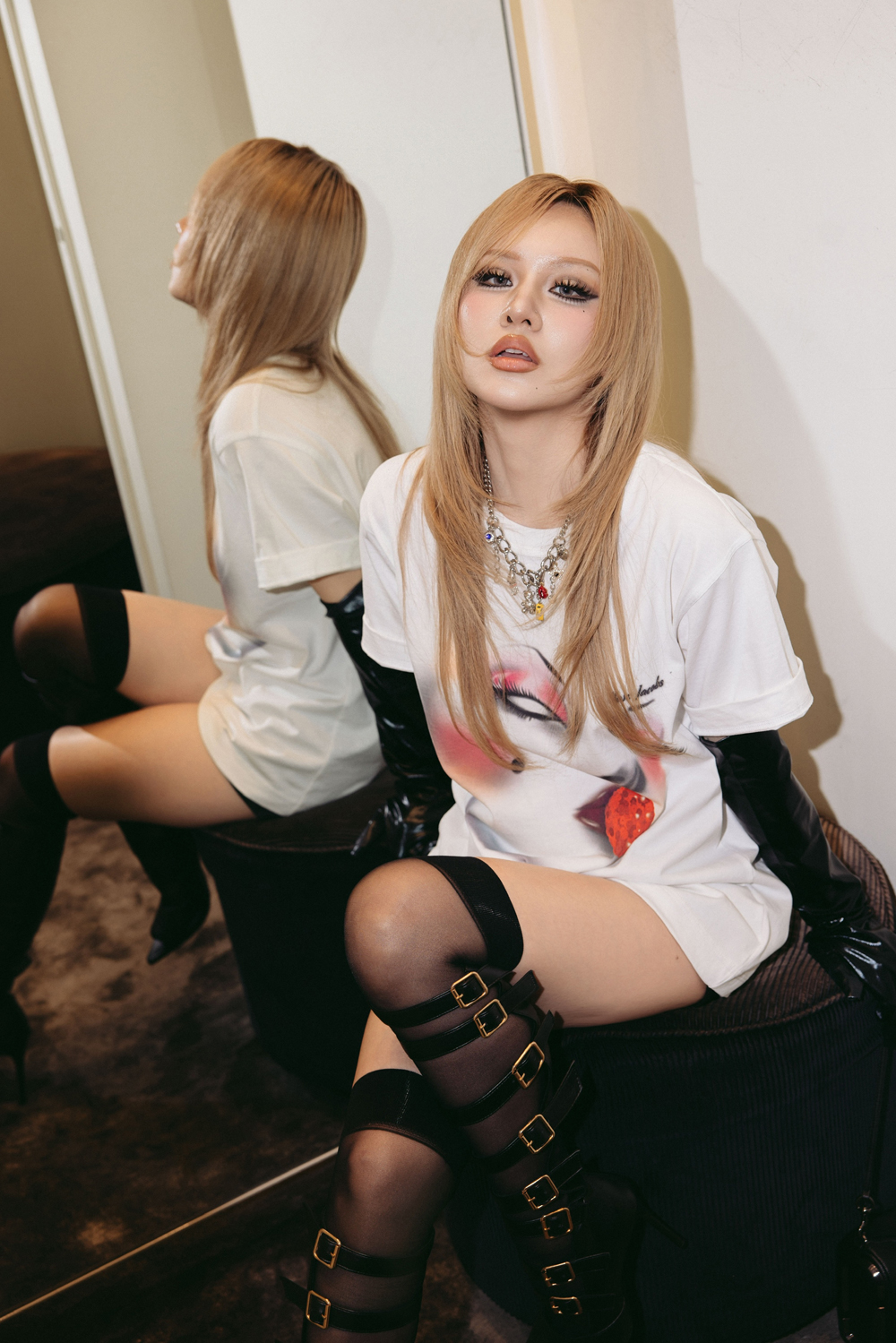 Nữ rapper gây chú ý với vòng eo 59cm là ai? - Ảnh 1.