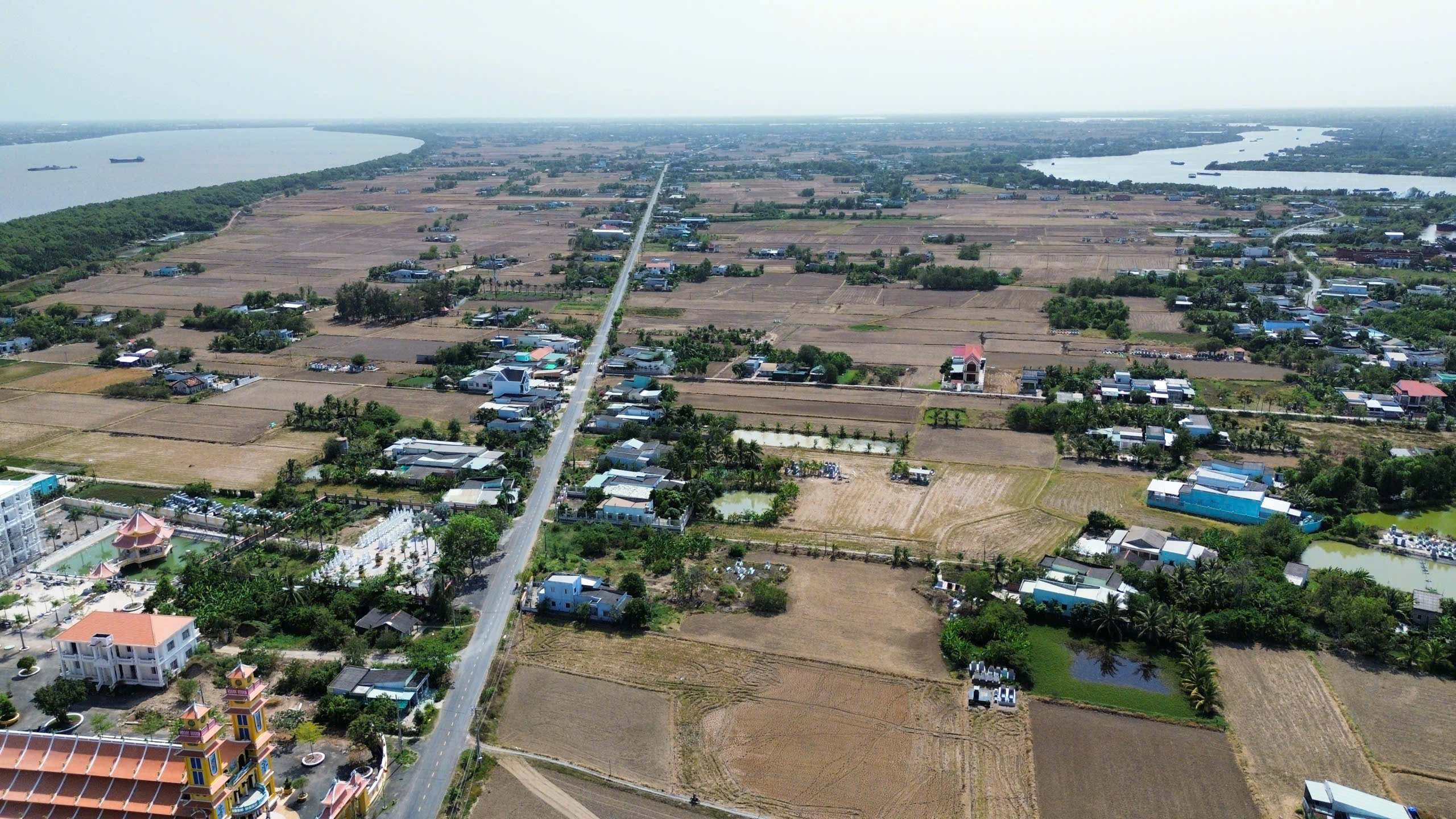 Người dân cả một xã ở Tây Ninh “đứng bánh” chuyện đất đai, xây nhà - Ảnh 3.