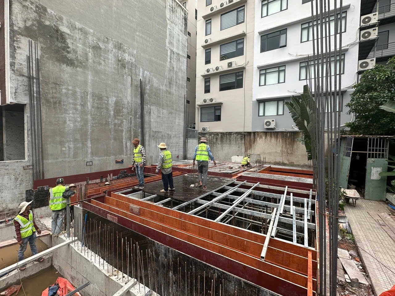 Chật vật x&acirc;y, sửa nh&agrave; thời &ldquo;b&atilde;o gi&aacute;&rdquo;- Ảnh 1.