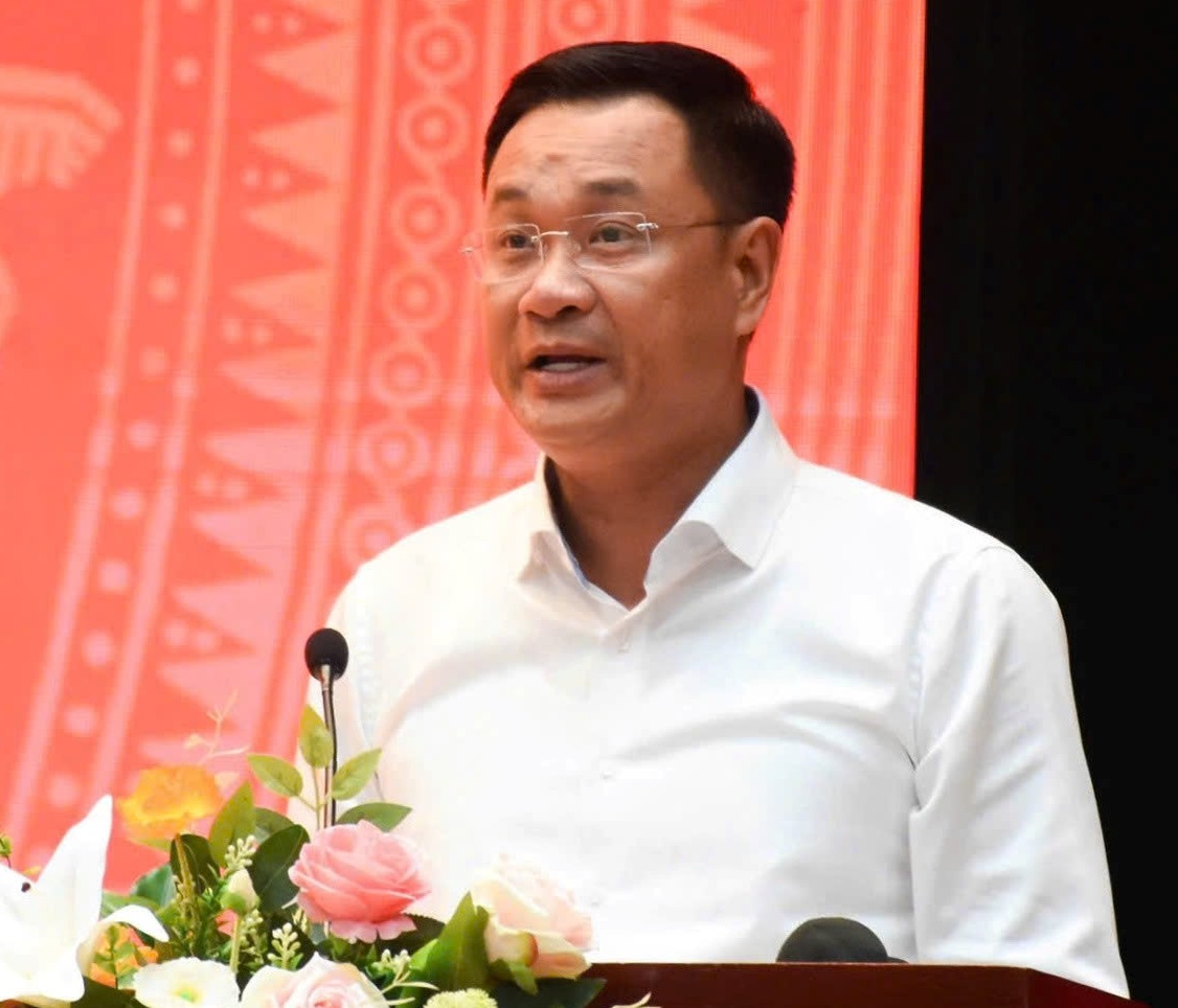 Đà Nẵng 'không né tránh điểm nghẽn, chấm dứt tình trạng cầm chừng, đùn đẩy trách nhiệm'- Ảnh 2. Đà Nẵng 'không né tránh điểm nghẽn, chấm dứt tình trạng cầm chừng, đùn đẩy trách nhiệm'- Ảnh 2.