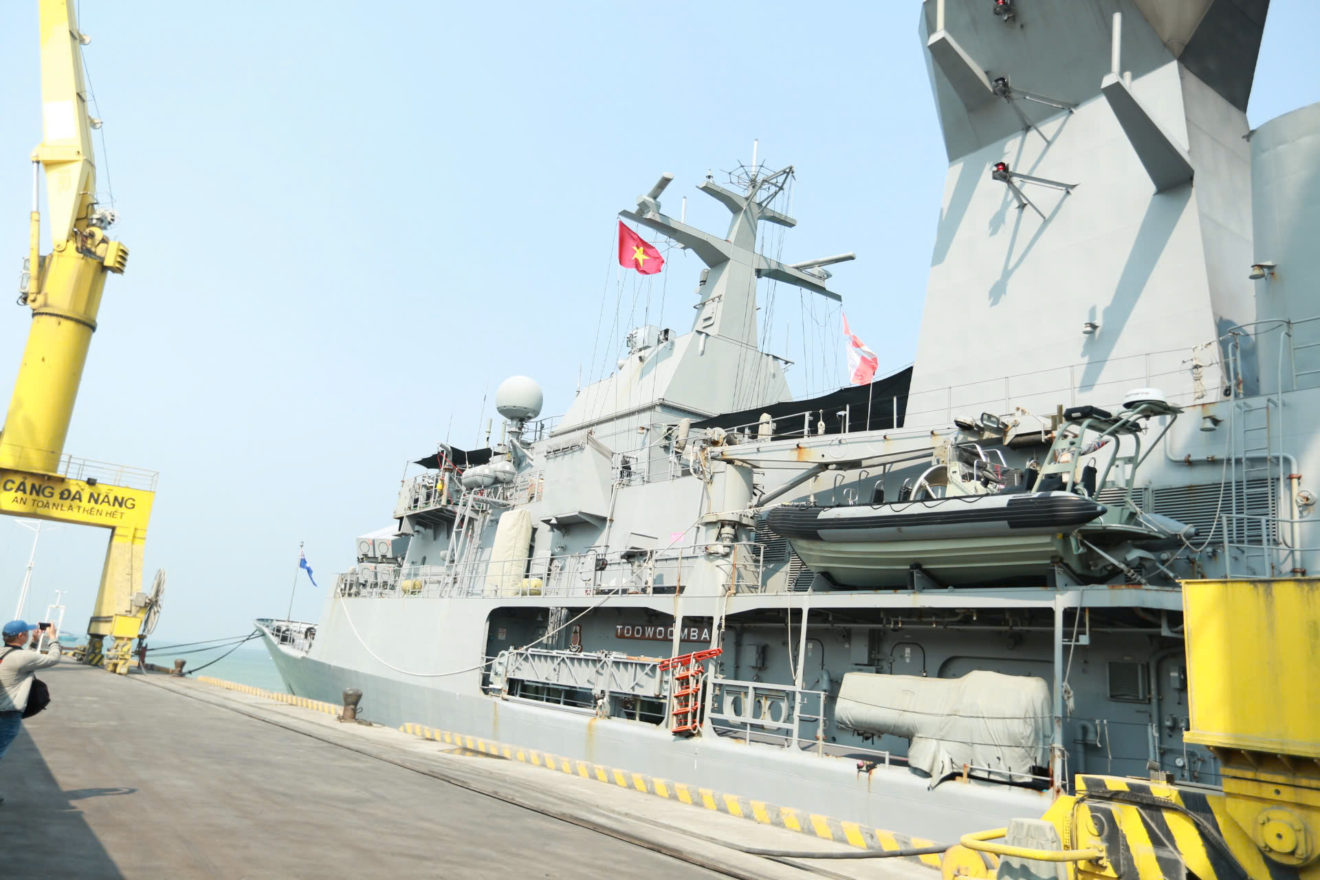 T&agrave;u HMAS Toowoomba của Hải qu&acirc;n &Uacute;c thăm Đ&agrave; Nẵng v&agrave; ph&aacute;t triển quan hệ quốc ph&ograve;ng - Ảnh 6.