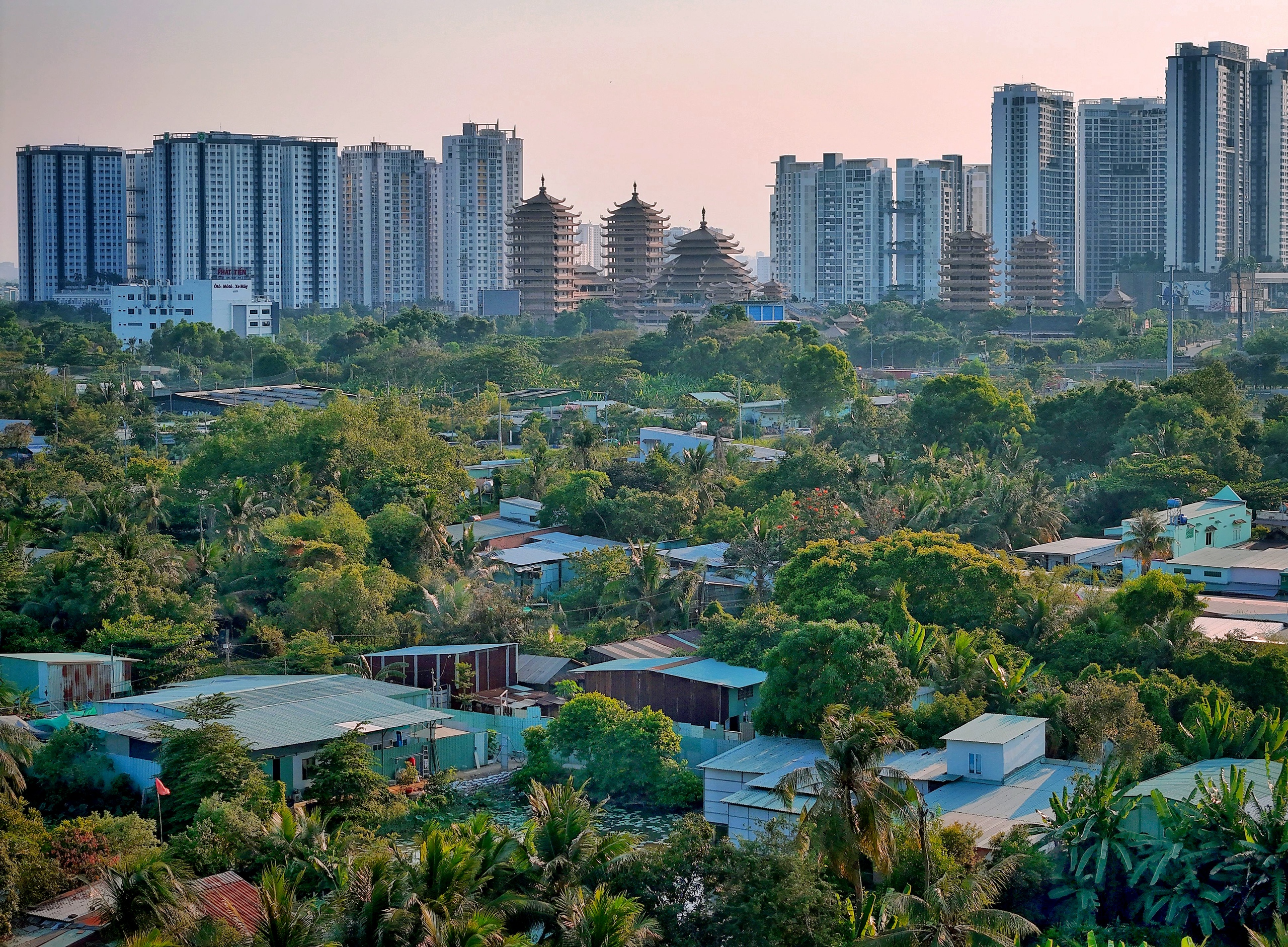 Luật Đô thị đặc biệt cho TP.HCM: Rộng cửa đón nhà đầu tư chiến lược- Ảnh 2. Luật Đô thị đặc biệt cho TP.HCM: Rộng cửa đón nhà đầu tư chiến lược- Ảnh 2.