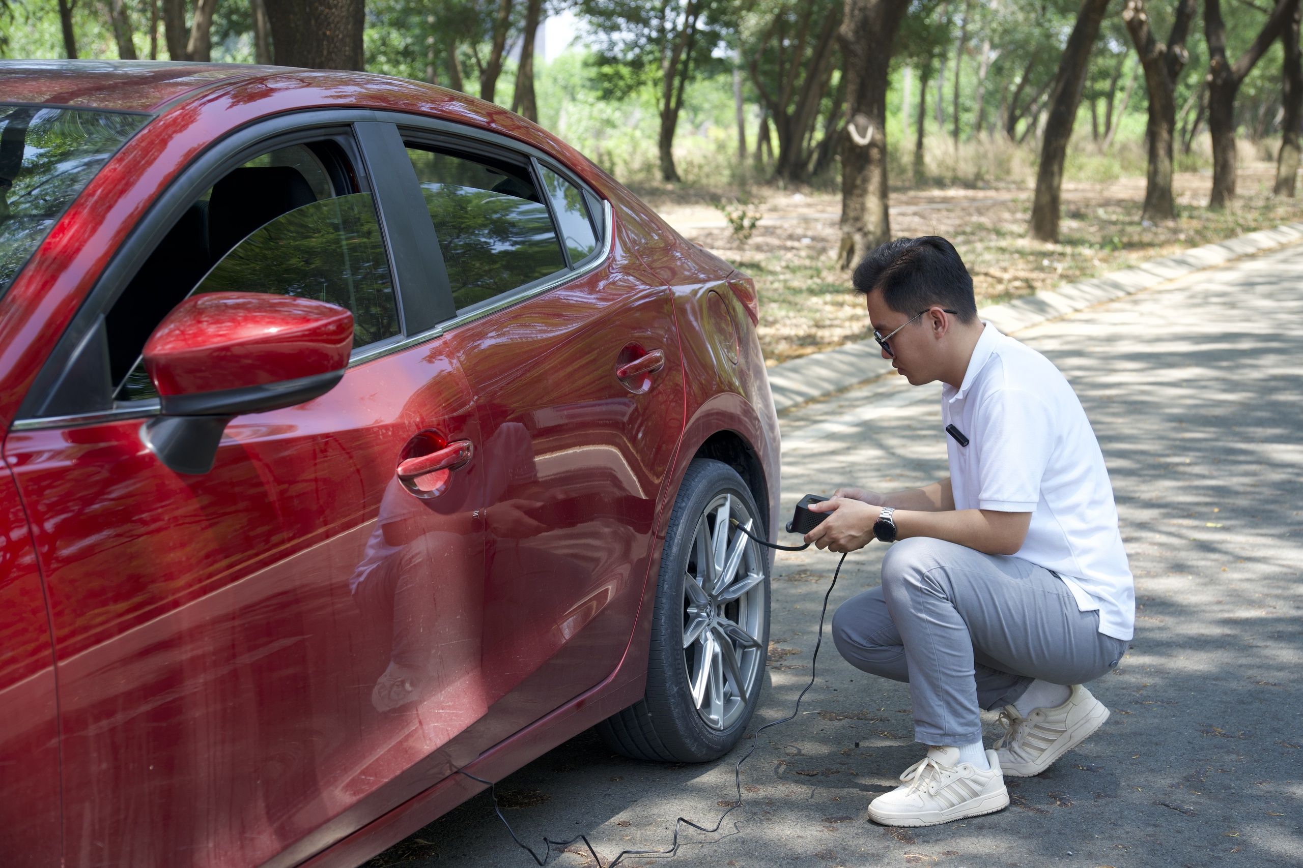 Dựa v&agrave;o đ&acirc;u để tự bơm lốp &ocirc; t&ocirc; đ&uacute;ng th&ocirc;ng số an to&agrave;n? - Ảnh 1.