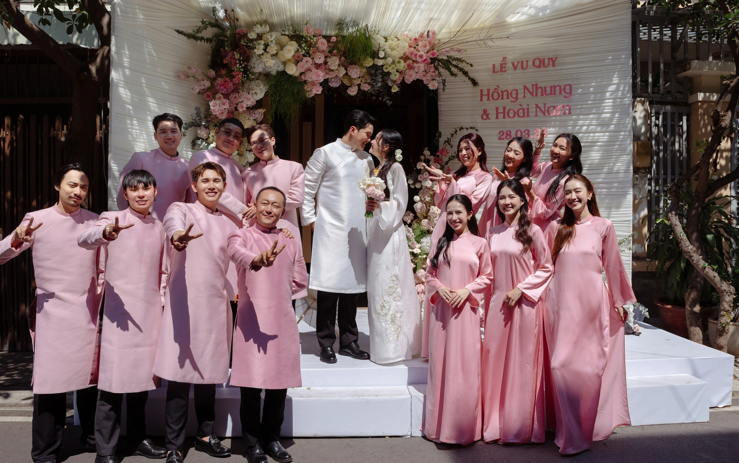 Diễn vi&ecirc;n Nhung Gumiho bật kh&oacute;c trong lễ vu quy với chồng nhạc sĩ - Ảnh 2.