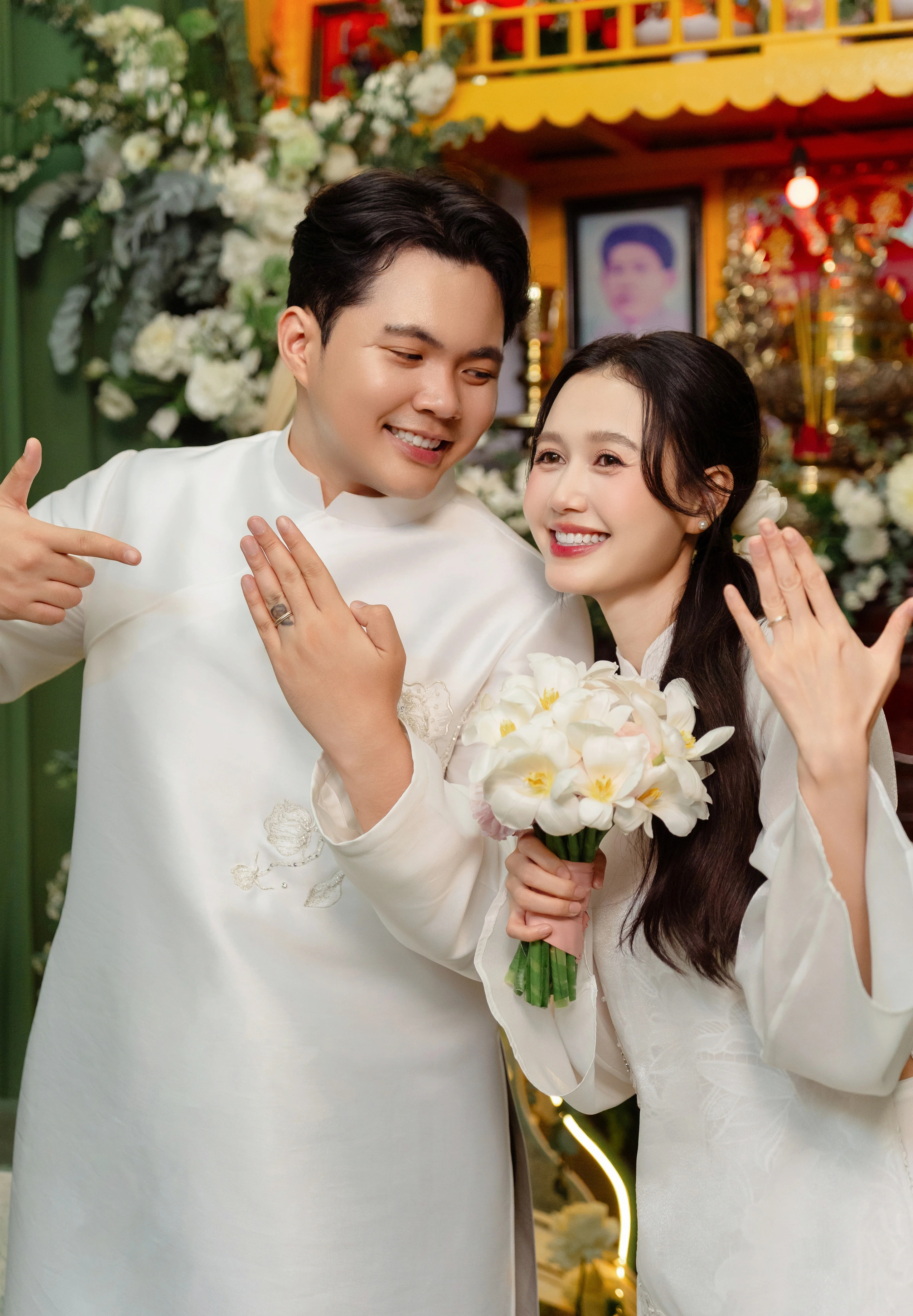 Diễn vi&ecirc;n Nhung Gumiho bật kh&oacute;c trong lễ vu quy với chồng nhạc sĩ - Ảnh 8.