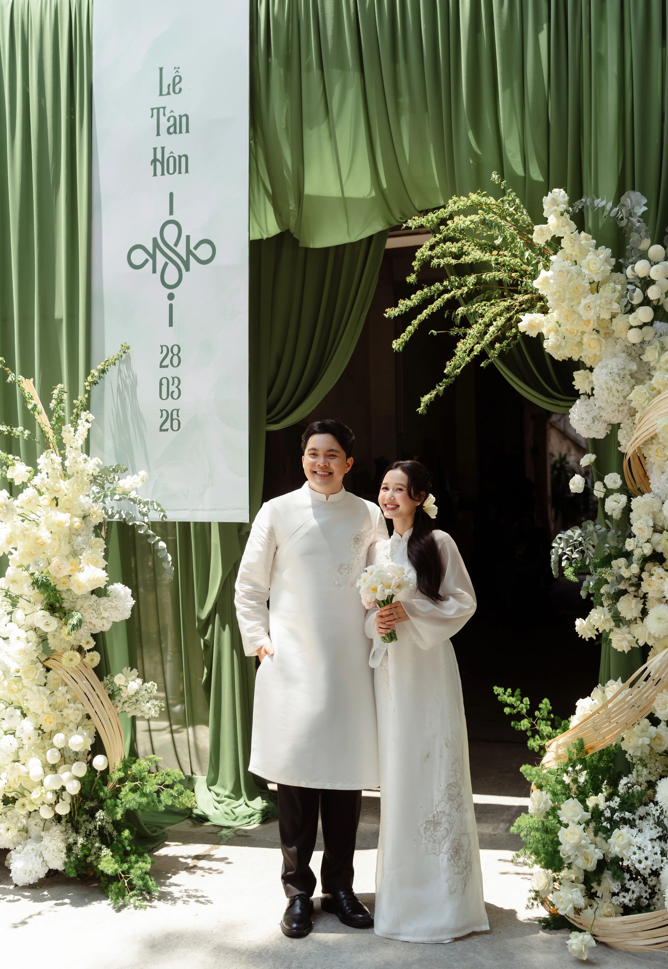 Diễn vi&ecirc;n Nhung Gumiho bật kh&oacute;c trong lễ vu quy với chồng nhạc sĩ - Ảnh 9.