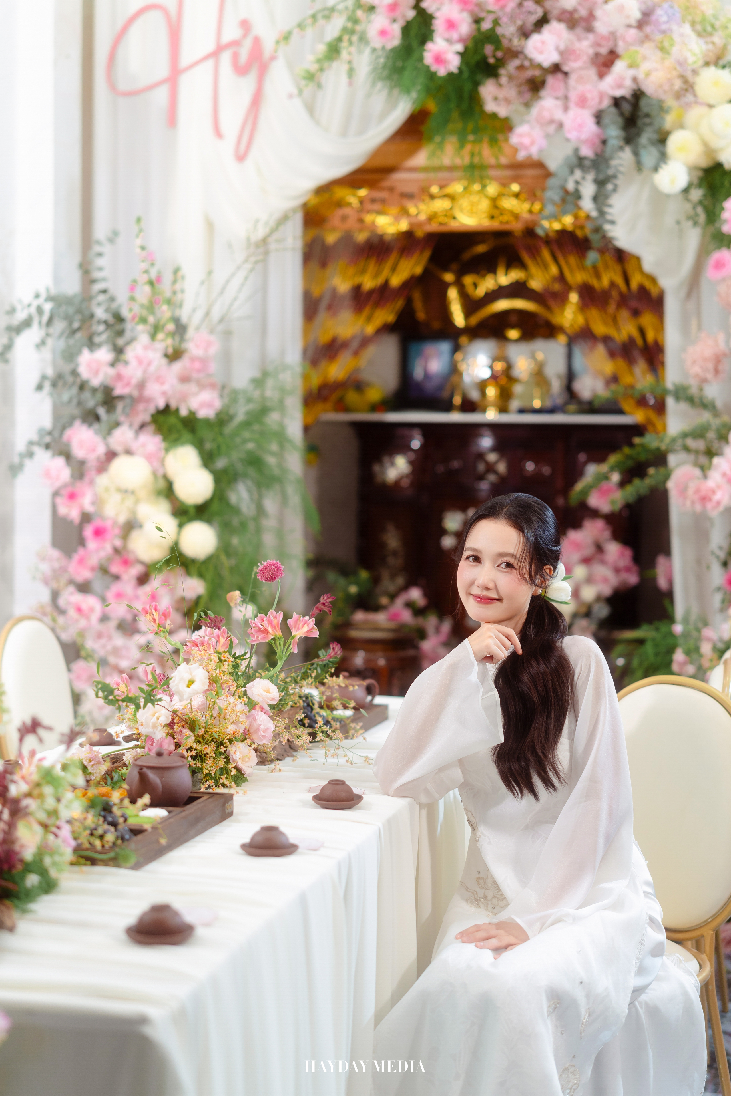 Diễn vi&ecirc;n Nhung Gumiho bật kh&oacute;c trong lễ vu quy với chồng nhạc sĩ - Ảnh 4.