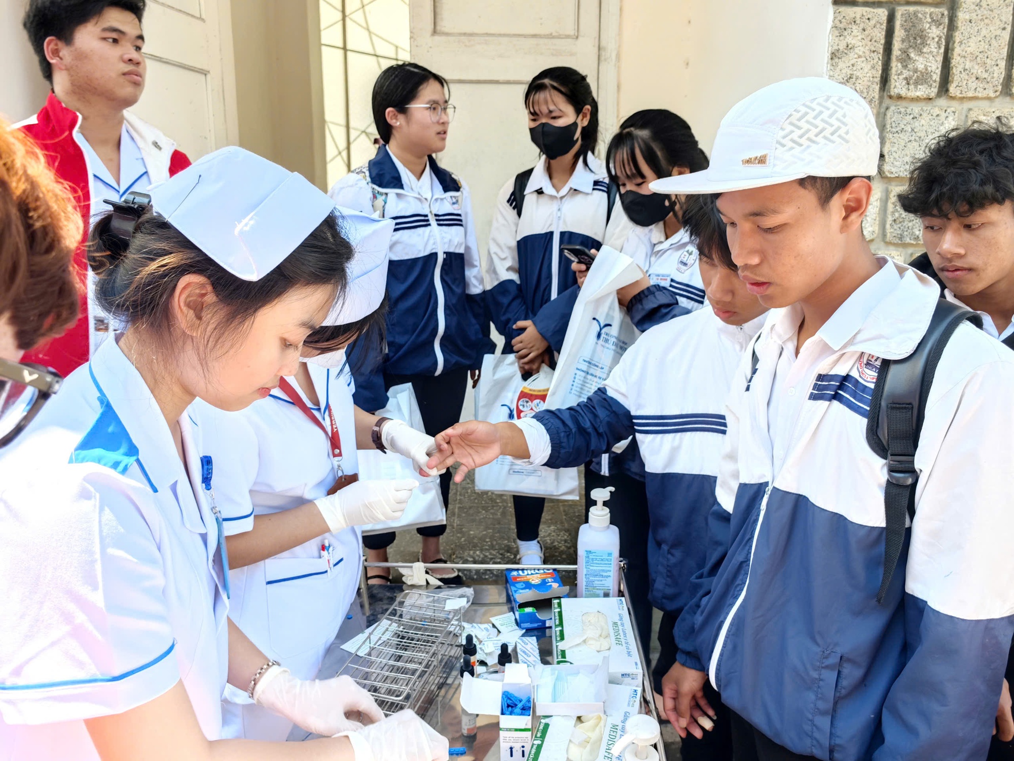 - Ảnh 1. - Ảnh 1.