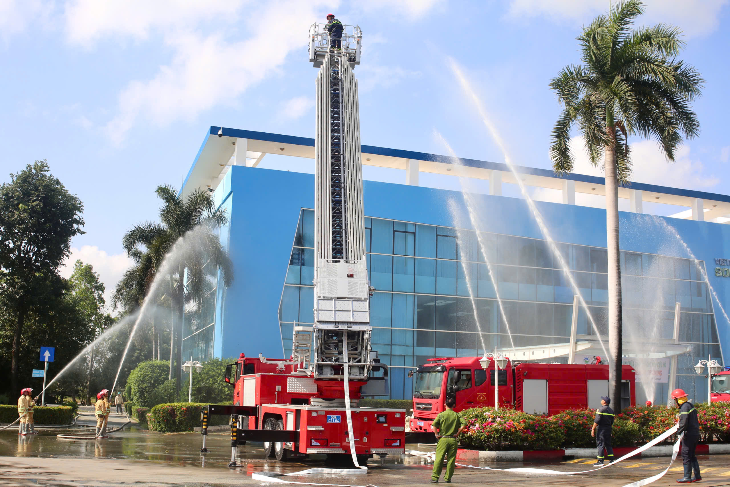 VWS diễn tập PCCC và cứu hộ cứu nạn quy mô lớn tại Đa Phước- Ảnh 2.