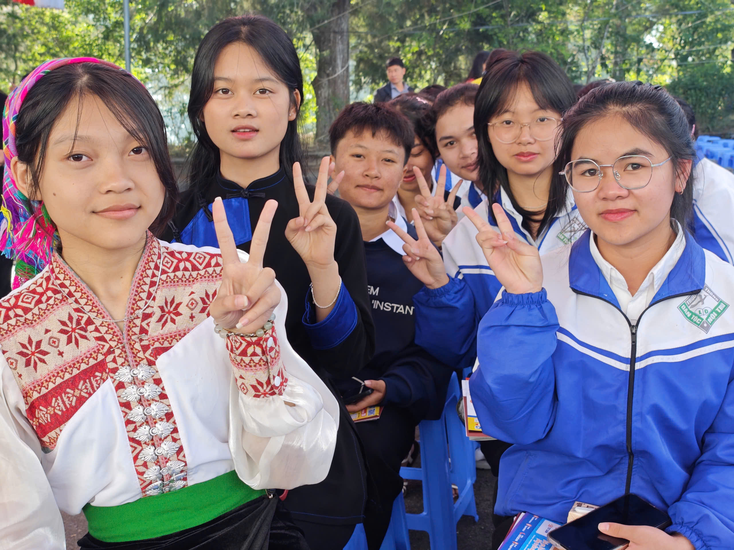 Bộ GD-ĐT lưu ý thí sinh về đăng ký thi tốt nghiệp THPT 2026 - Ảnh 1.