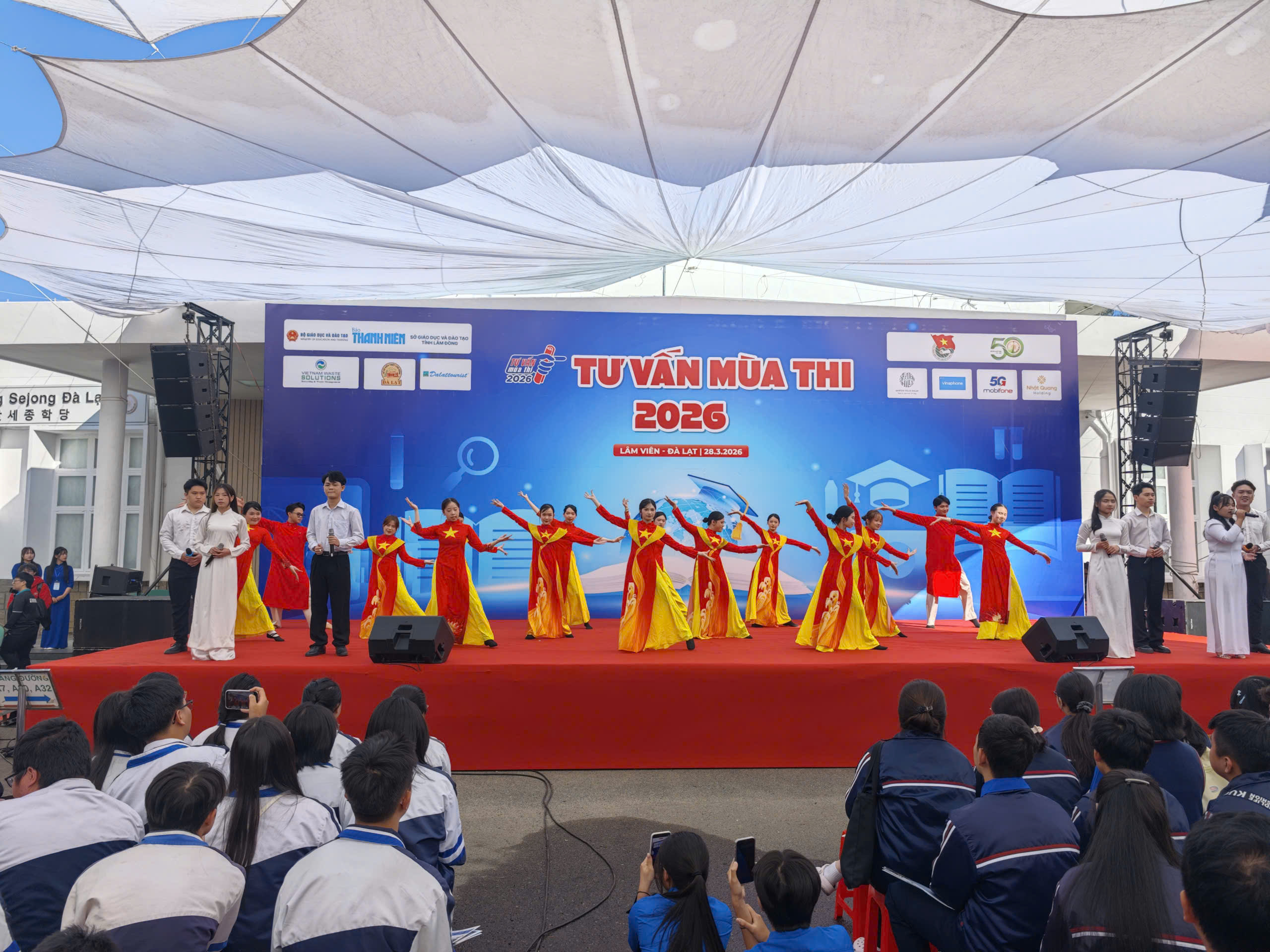 Bộ GD-ĐT lưu ý thí sinh về đăng ký thi tốt nghiệp THPT 2026 - Ảnh 8.