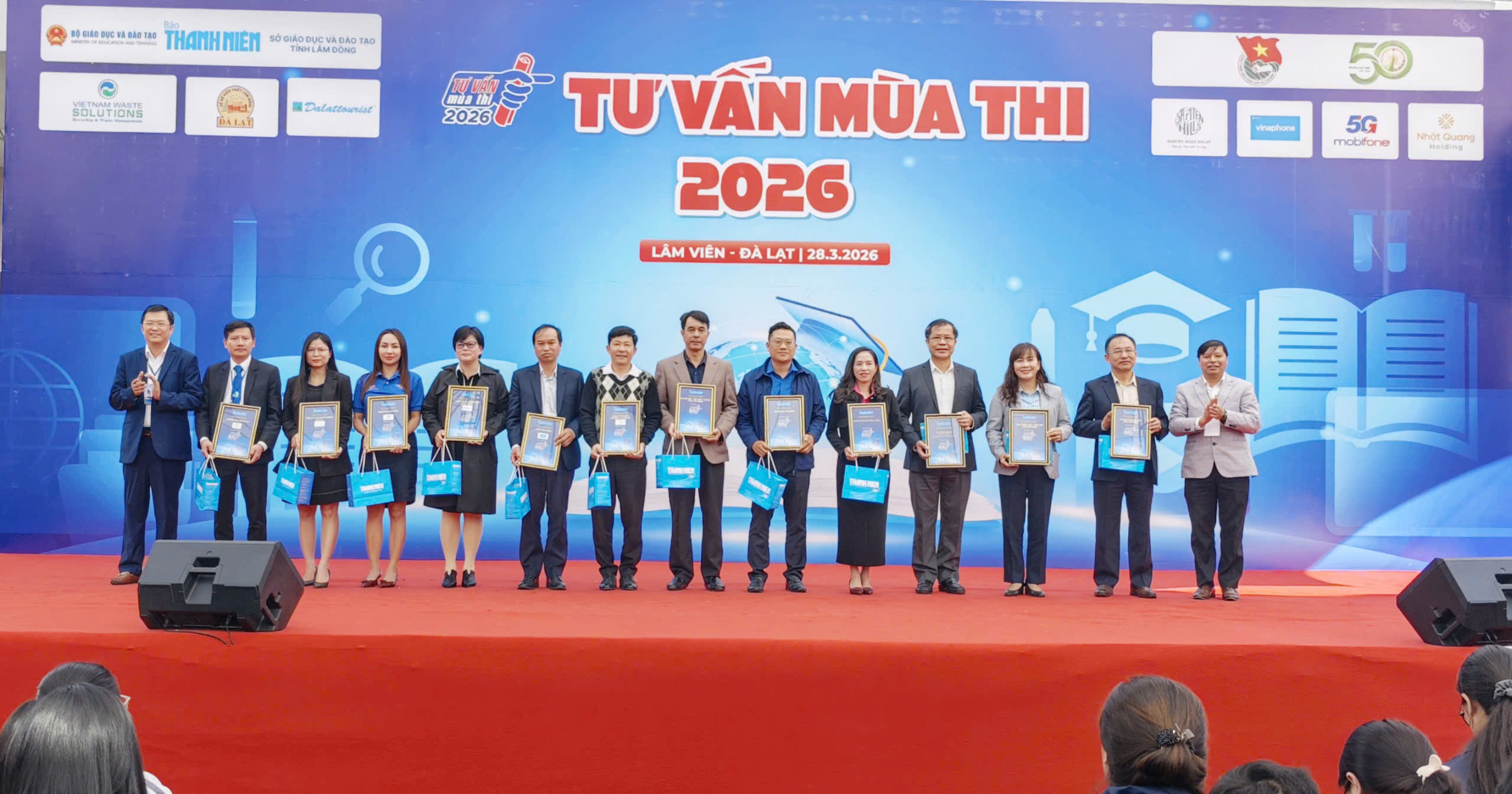 Bộ GD-ĐT lưu ý thí sinh về đăng ký thi tốt nghiệp THPT 2026 - Ảnh 11.