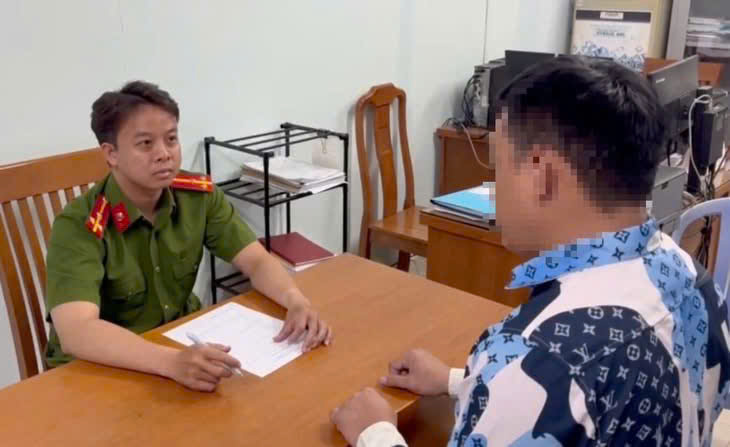 Xô xát tại cây xăng sau va quẹt, 2 người ở TP.HCM bị mời làm việc- Ảnh 1. Xô xát tại cây xăng sau va quẹt, 2 người ở TP.HCM bị mời làm việc- Ảnh 1.