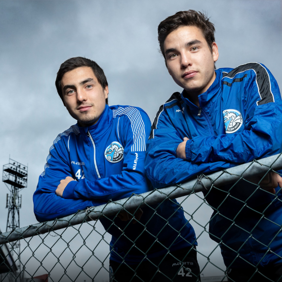 Cặp song sinh Lambert 'vũ kh&iacute; k&eacute;p' của Malaysia, đội tuyển Việt Nam phải đặc biệt đề ph&ograve;ng- Ảnh 1.