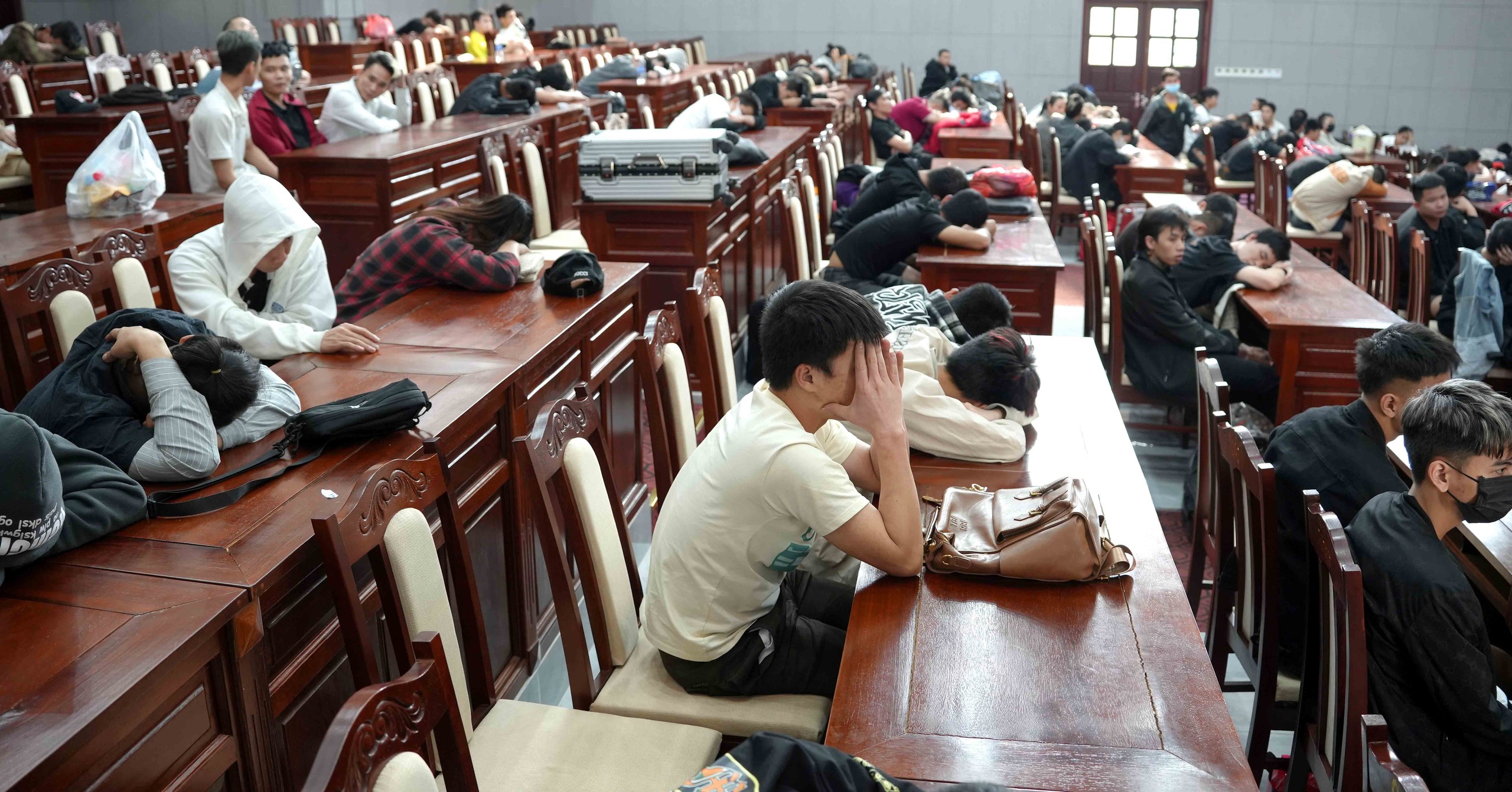 Tiếp nhận 18 công dân Việt Nam do Campuchia bàn giao- Ảnh 4.