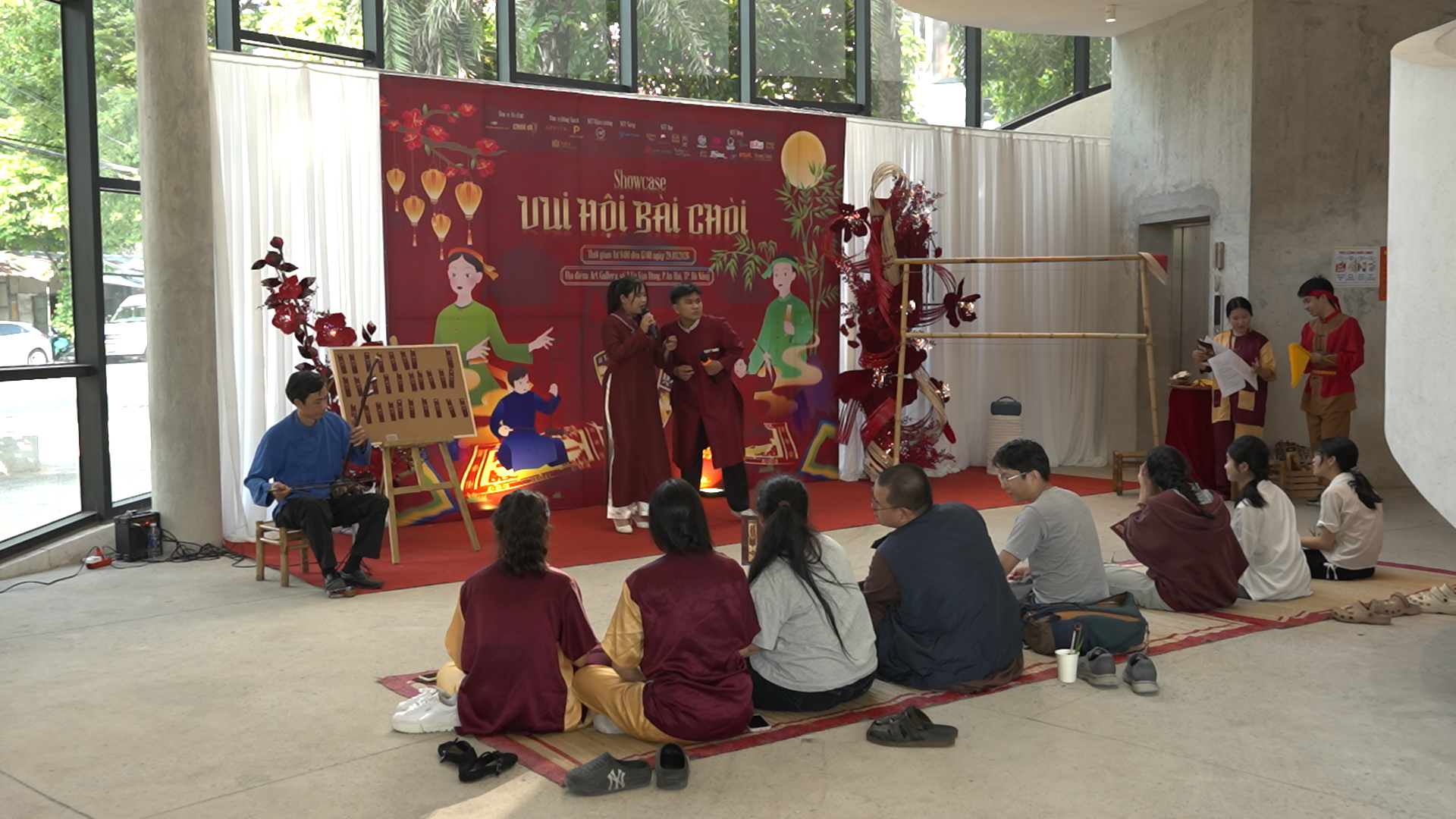 Thổi hồn vào Bài Chòi dân gian: Khi người trẻ kể lại di sản theo cách mới- Ảnh 1.