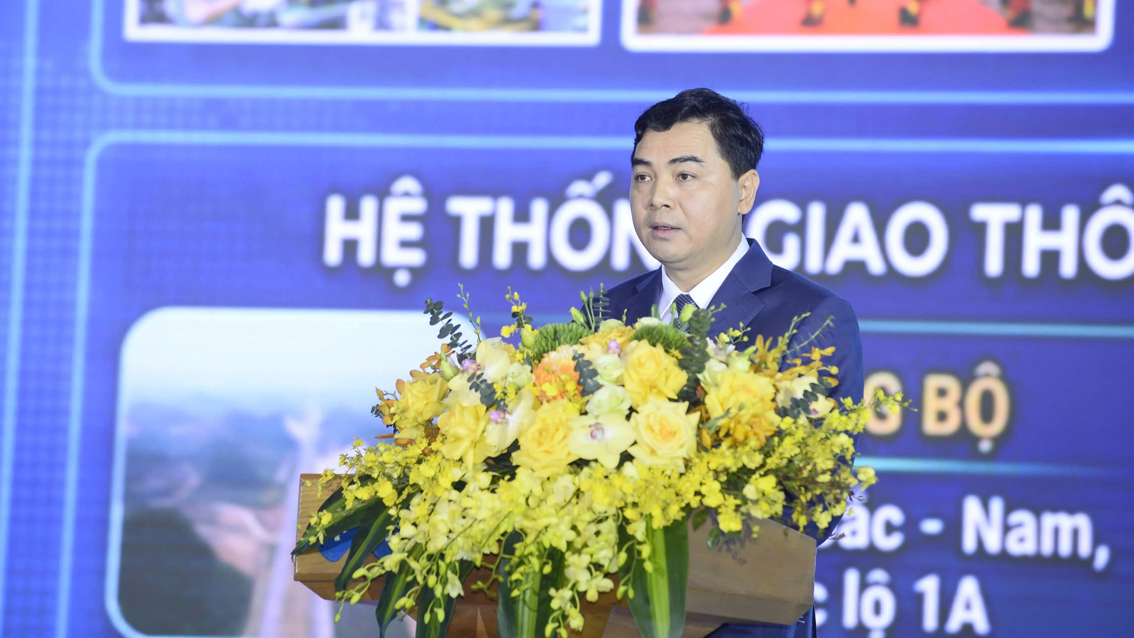 Thủ tướng Chính phủ dự hội nghị xúc tiến đầu tư tỉnh Thanh Hóa- Ảnh 3. Thủ tướng Chính phủ dự hội nghị xúc tiến đầu tư tỉnh Thanh Hóa- Ảnh 3.