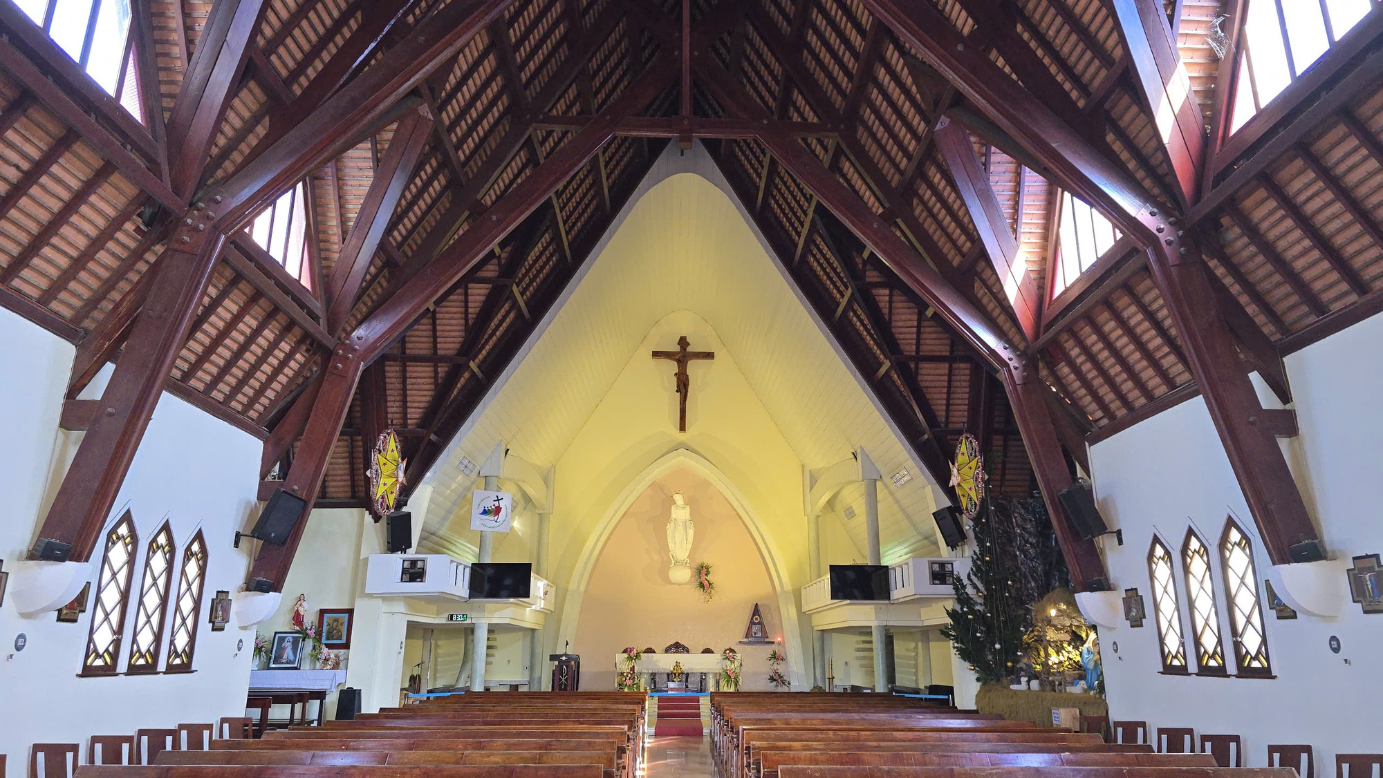 Nh&agrave; thờ Domaine de Marie - l&atilde;nh địa Đức B&agrave; giữa l&ograve;ng Đ&agrave; Lạt- Ảnh 4.