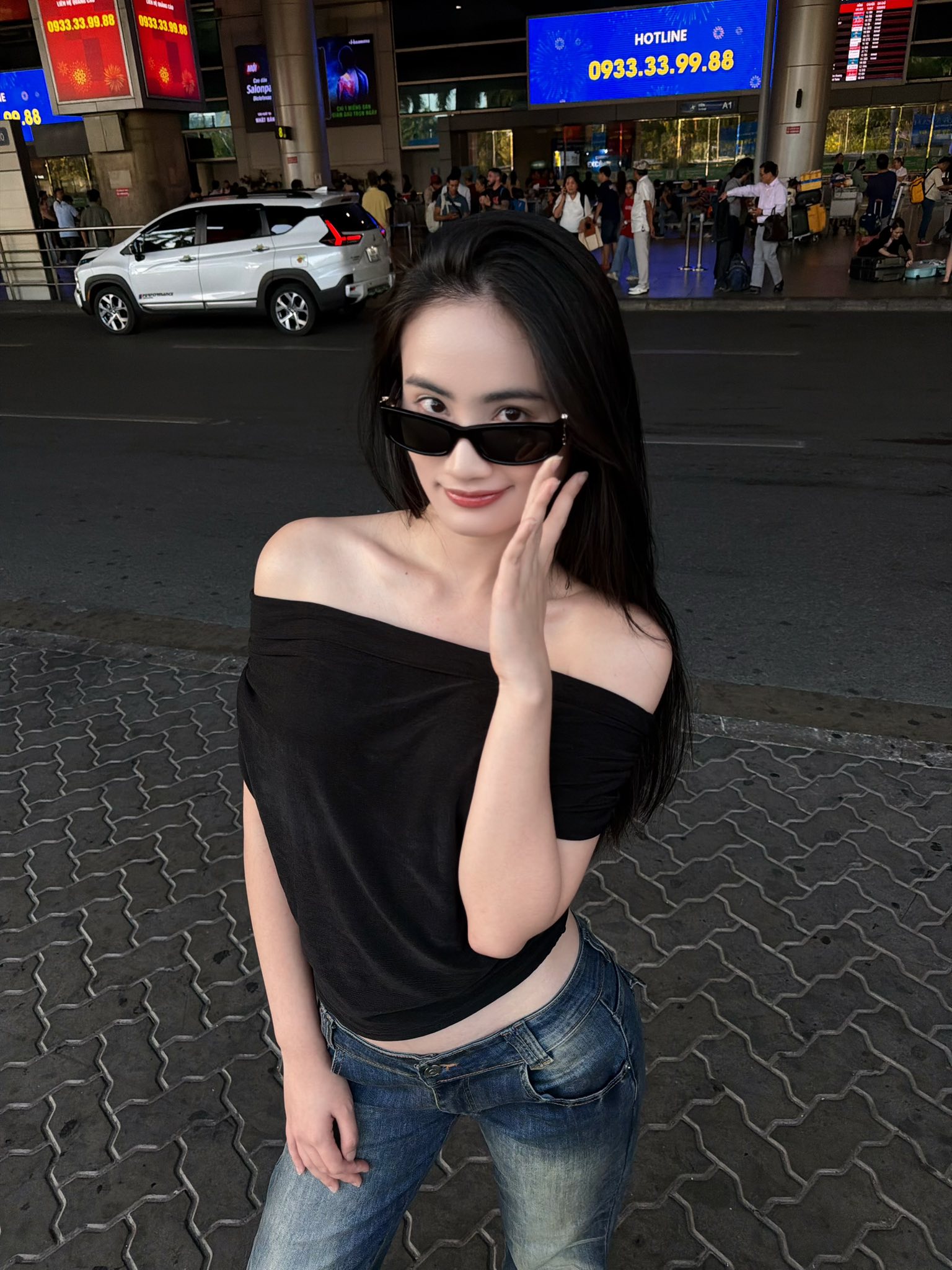 Cuộc sống của Hoa hậu Ý Nhi trước khi kết thúc nhiệm kỳ - Ảnh 8.