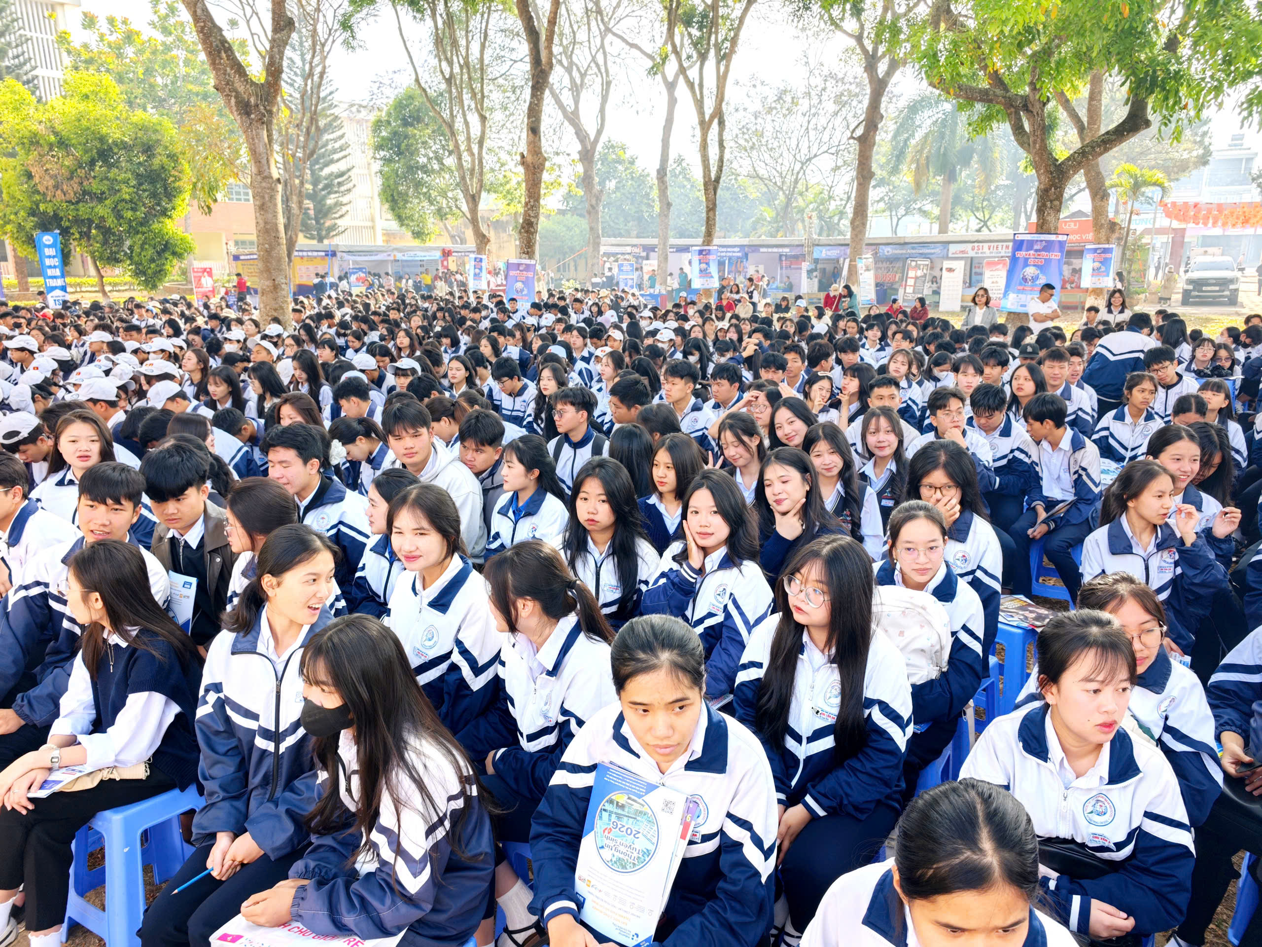 Tuyển sinh ĐH 2026: Nguy&ecirc;n tắc chọn nguyện vọng để v&agrave;o đ&uacute;ng ng&agrave;nh y&ecirc;u th&iacute;ch  - Ảnh 3.