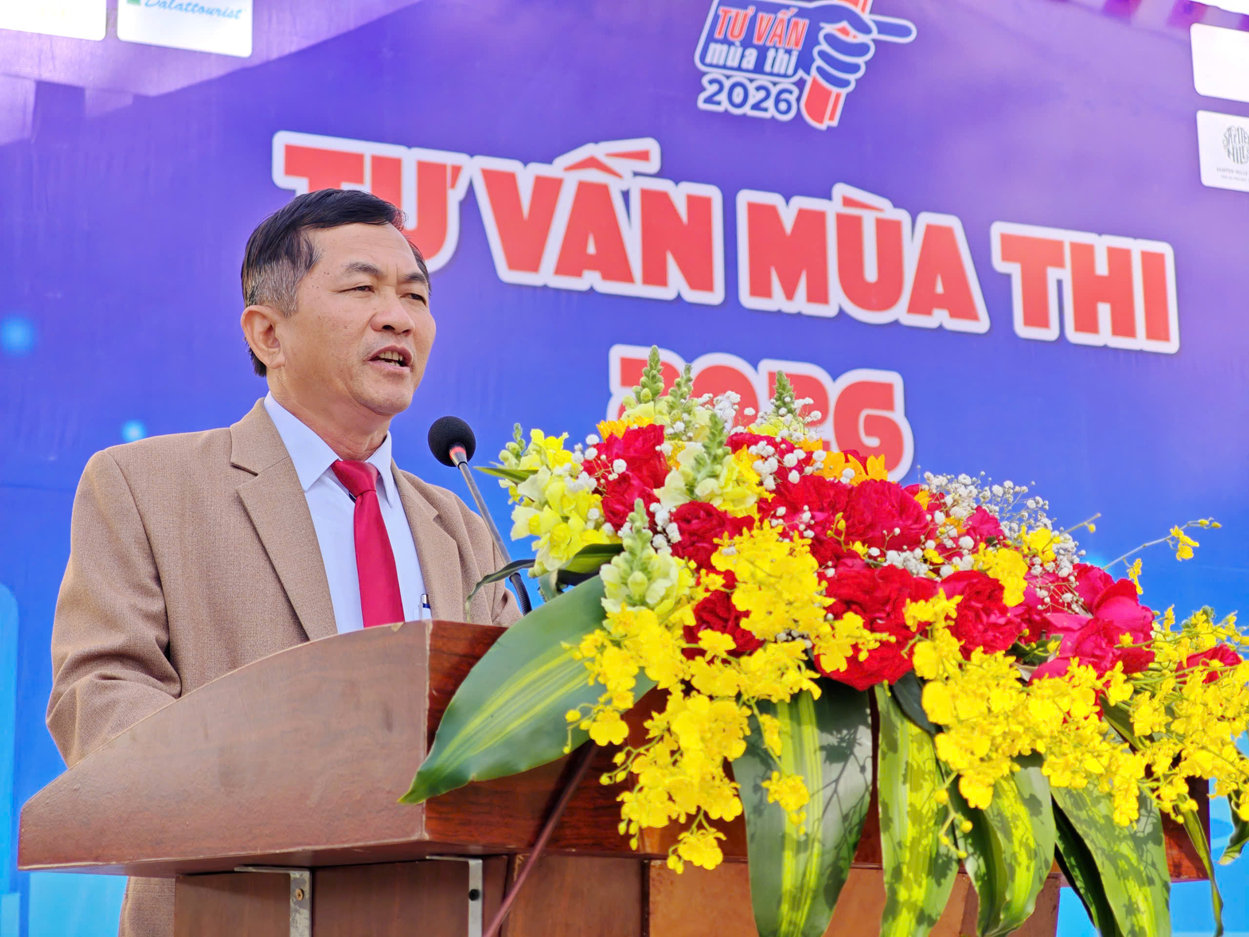 Tuyển sinh ĐH 2026: Nguy&ecirc;n tắc chọn nguyện vọng để v&agrave;o đ&uacute;ng ng&agrave;nh y&ecirc;u th&iacute;ch  - Ảnh 7.