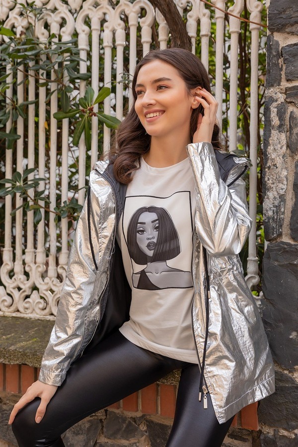 Trang phục ánh kim kiêu kỳ cho phong cách thời trang 24 / 7 đầy ấn tượng - Ảnh 6.