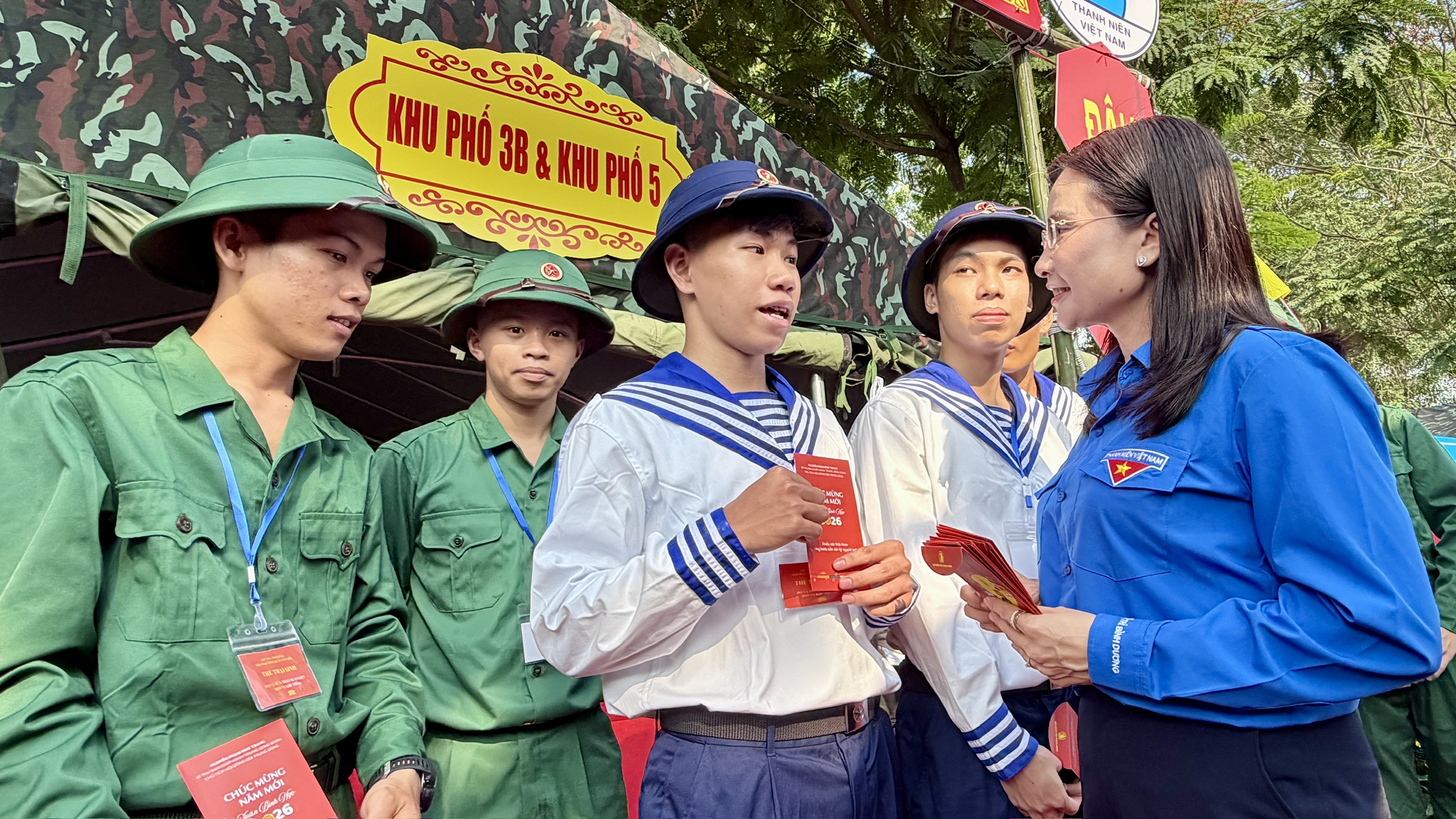 Chị Nguyễn Phạm Duy Trang tham dự chuỗi các hoạt động tại Bắc TP.HCM - Ảnh 4.