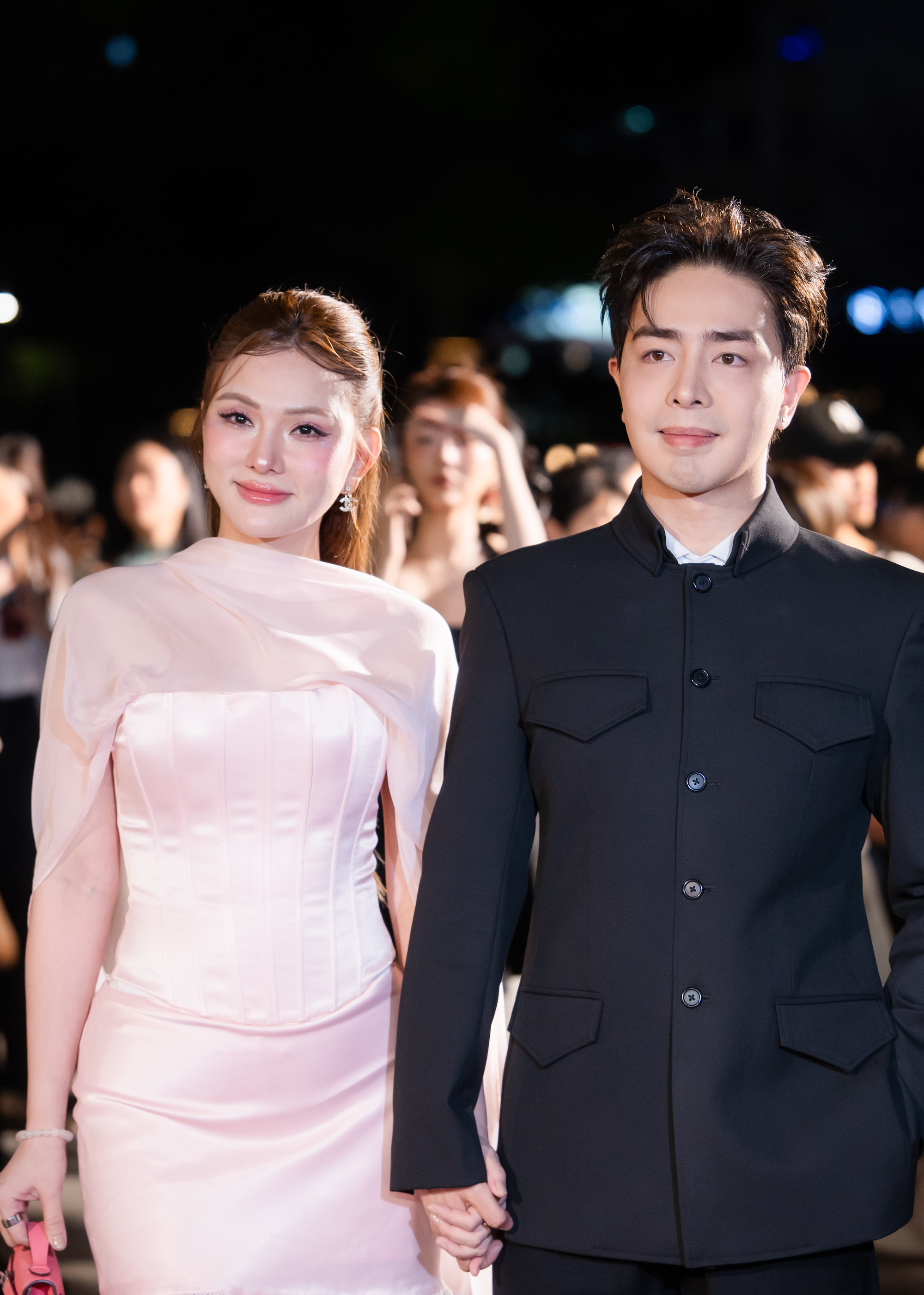 Trương Quỳnh Anh, Uyển &Acirc;n gợi cảm đến mừng Mỹ T&acirc;m 'đ&oacute;n tin vui' - Ảnh 8.