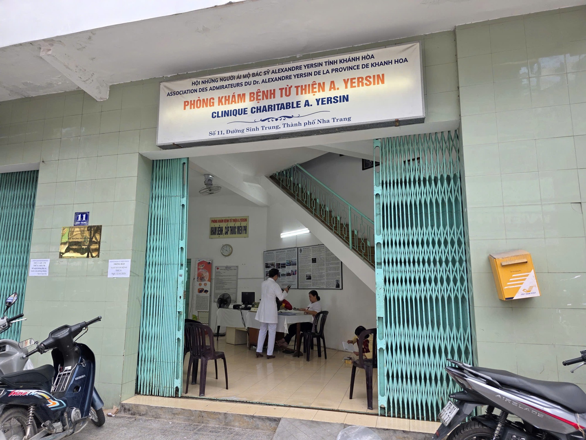 30 năm ph&ograve;ng kh&aacute;m từ thiện '&ocirc;ng Năm Yersin'- Ảnh 2.