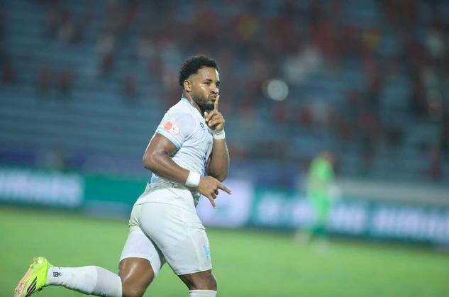 &Ocirc;ng Vũ Tiến Th&agrave;nh tạm chia tay, HAGL bất ổn hay may mắn để trụ hạng th&agrave;nh c&ocirc;ng?
- Ảnh 2.