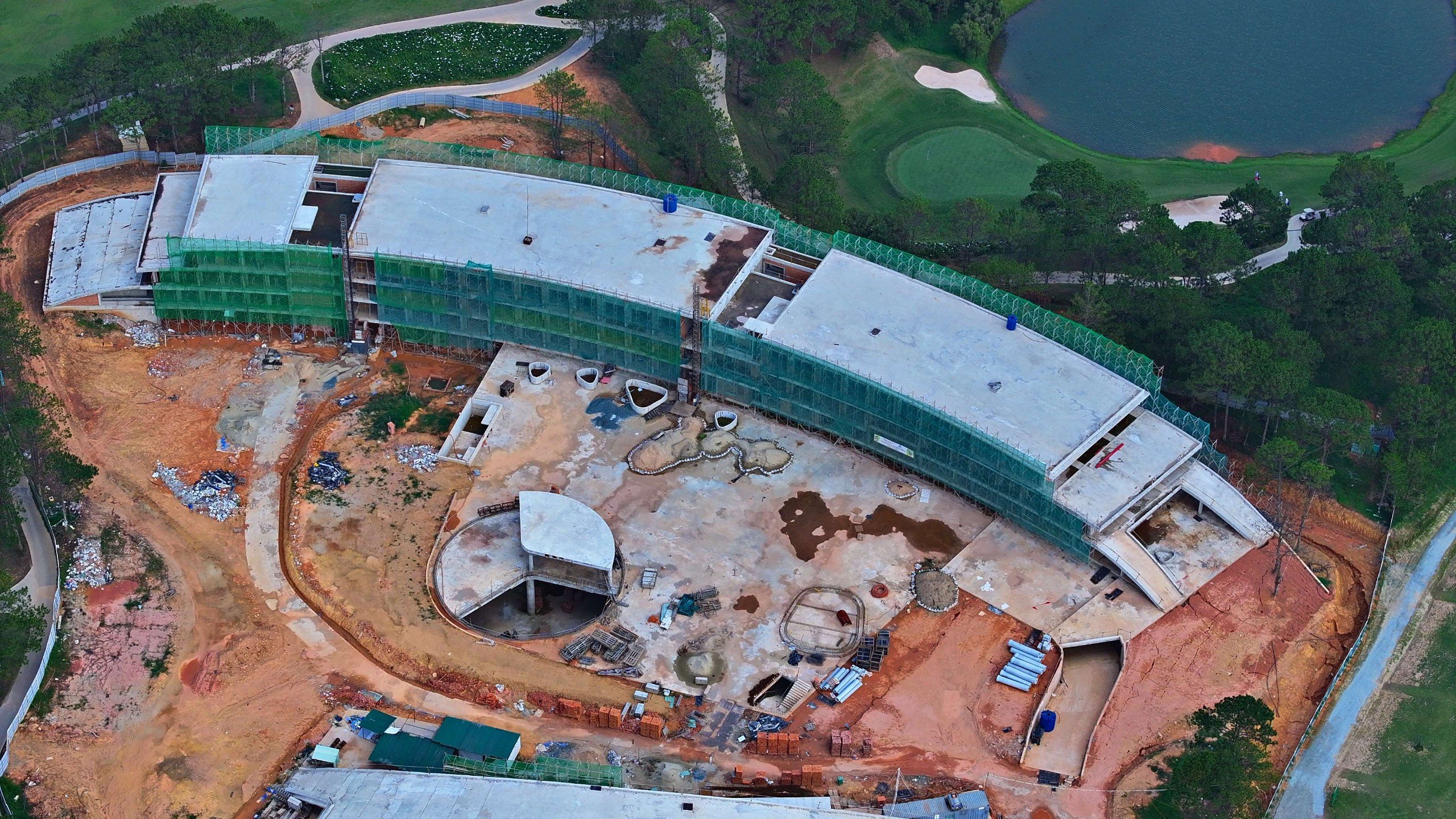 Vụ sân golf Đồi Cù Đà Lạt: Phó Thủ tướng chỉ đạo tháo gỡ thế nào?- Ảnh 2.