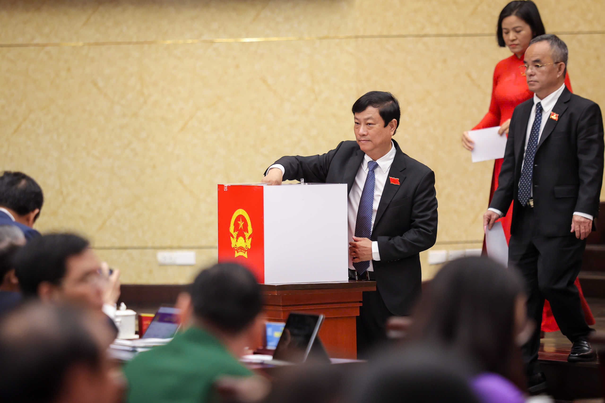 Tăng cường giám sát thực hiện nghị quyết, kết luận, cam kết của đại biểu - Ảnh 1.