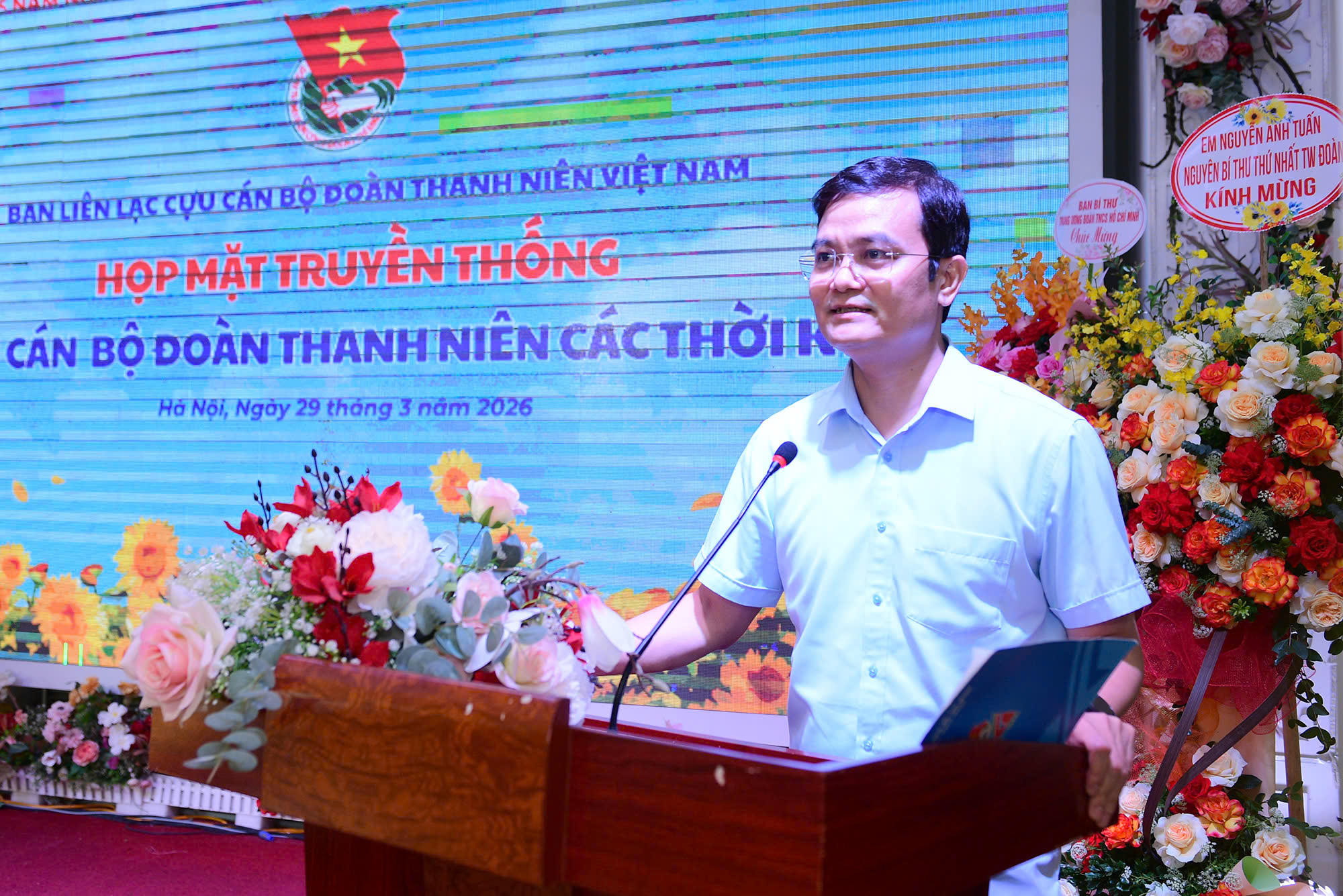 'C&ocirc;ng t&aacute;c Đo&agrave;n hiện nay tưởng dễ m&agrave; kh&ocirc;ng dễ' - Ảnh 4.