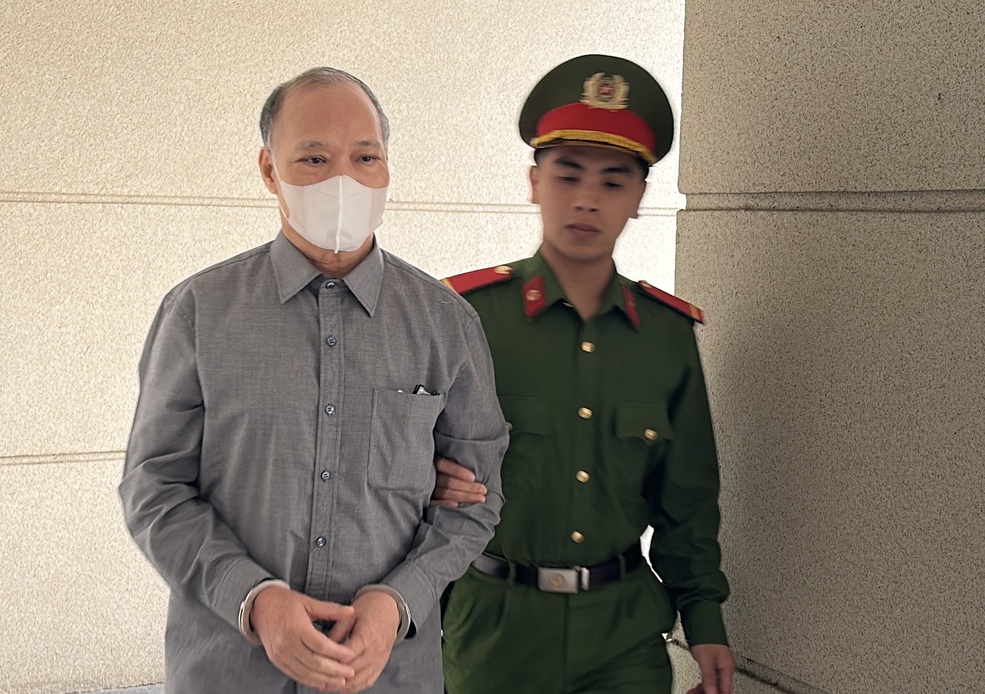 Cựu thứ trưởng Bộ NN-PTNT và 4 cấp dưới nhận hối lộ hơn 40 tỉ đồng- Ảnh 1.