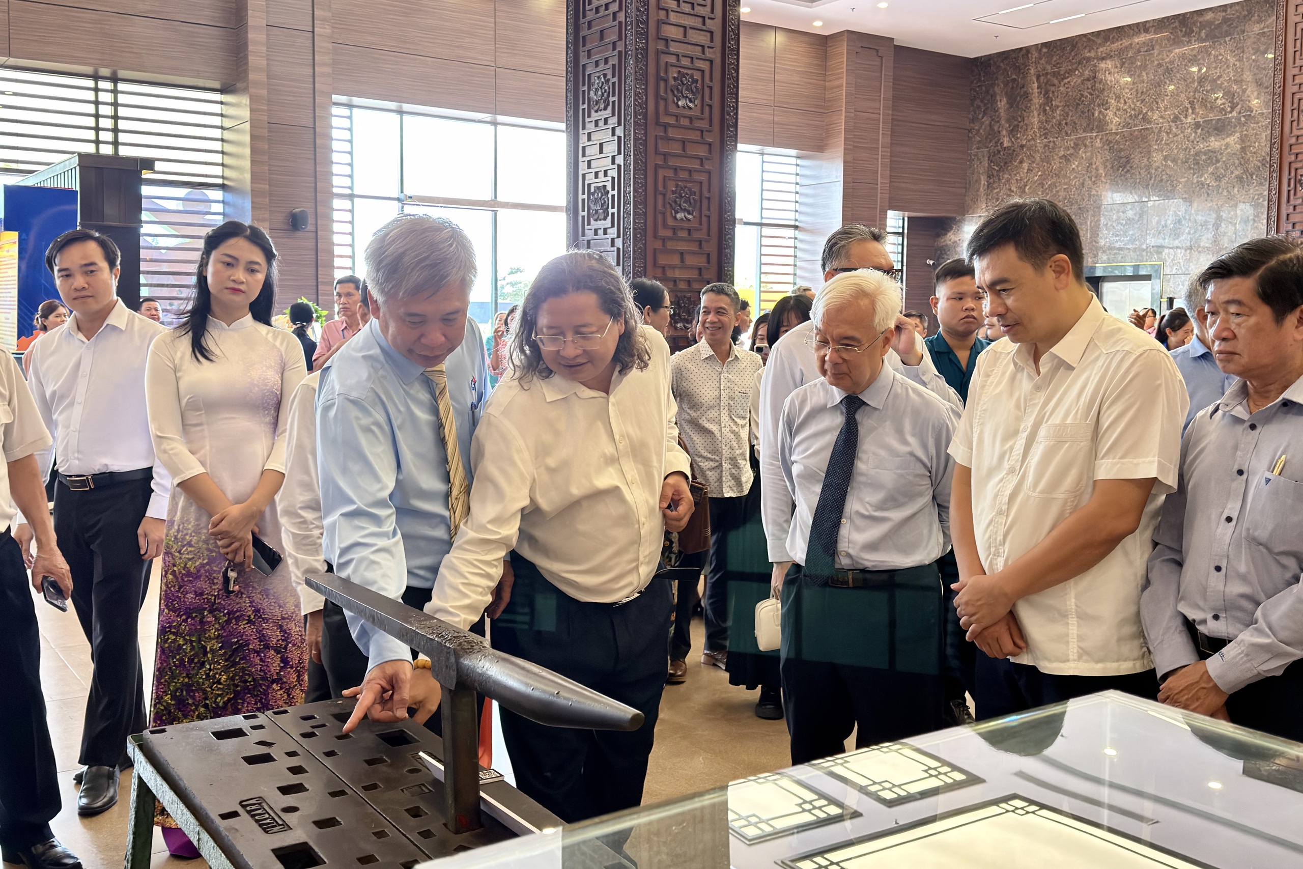 Kỷ vật 'xuyên thế kỷ' của người thợ Ba Son lần đầu trưng bày tại TP.HCM- Ảnh 3.