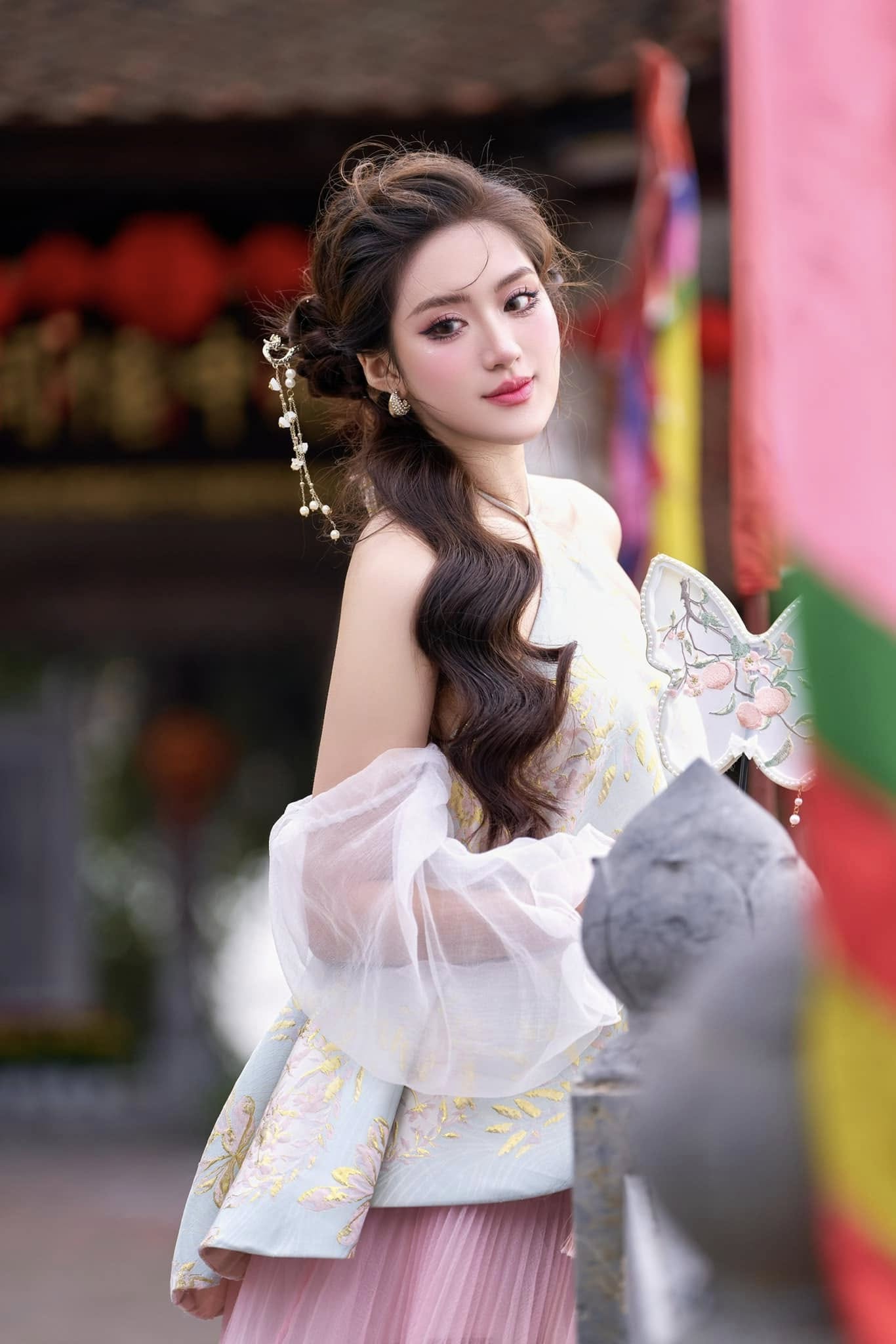 Nhan sắc đời thường của t&acirc;n Hoa hậu Thế giới Việt Nam- Ảnh 3.