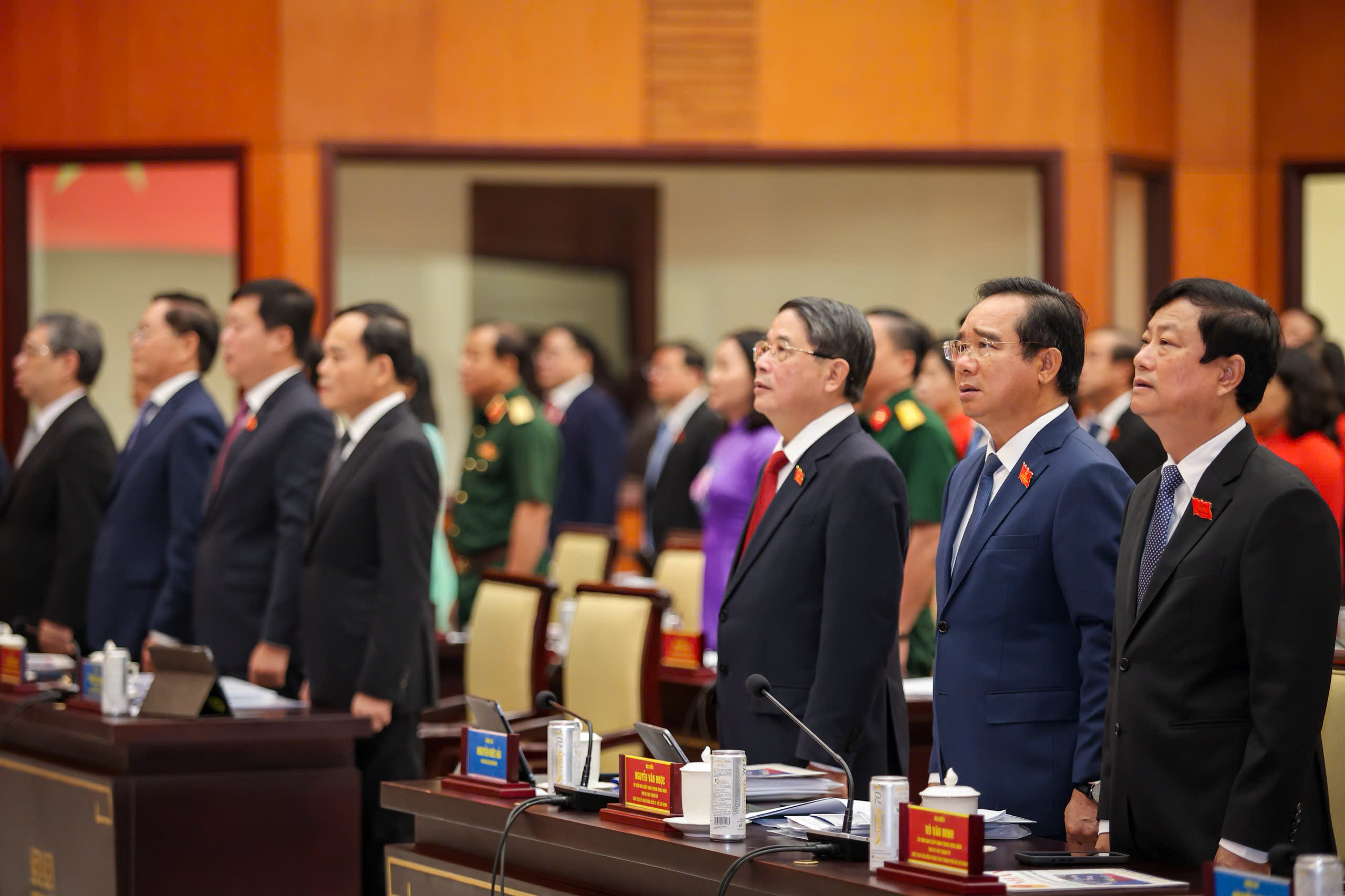 L&atilde;nh đạo Quốc hội, Th&agrave;nh ủy TP.HCM dự kỳ họp HĐND TP.HCM đầu ti&ecirc;n - Ảnh 1.