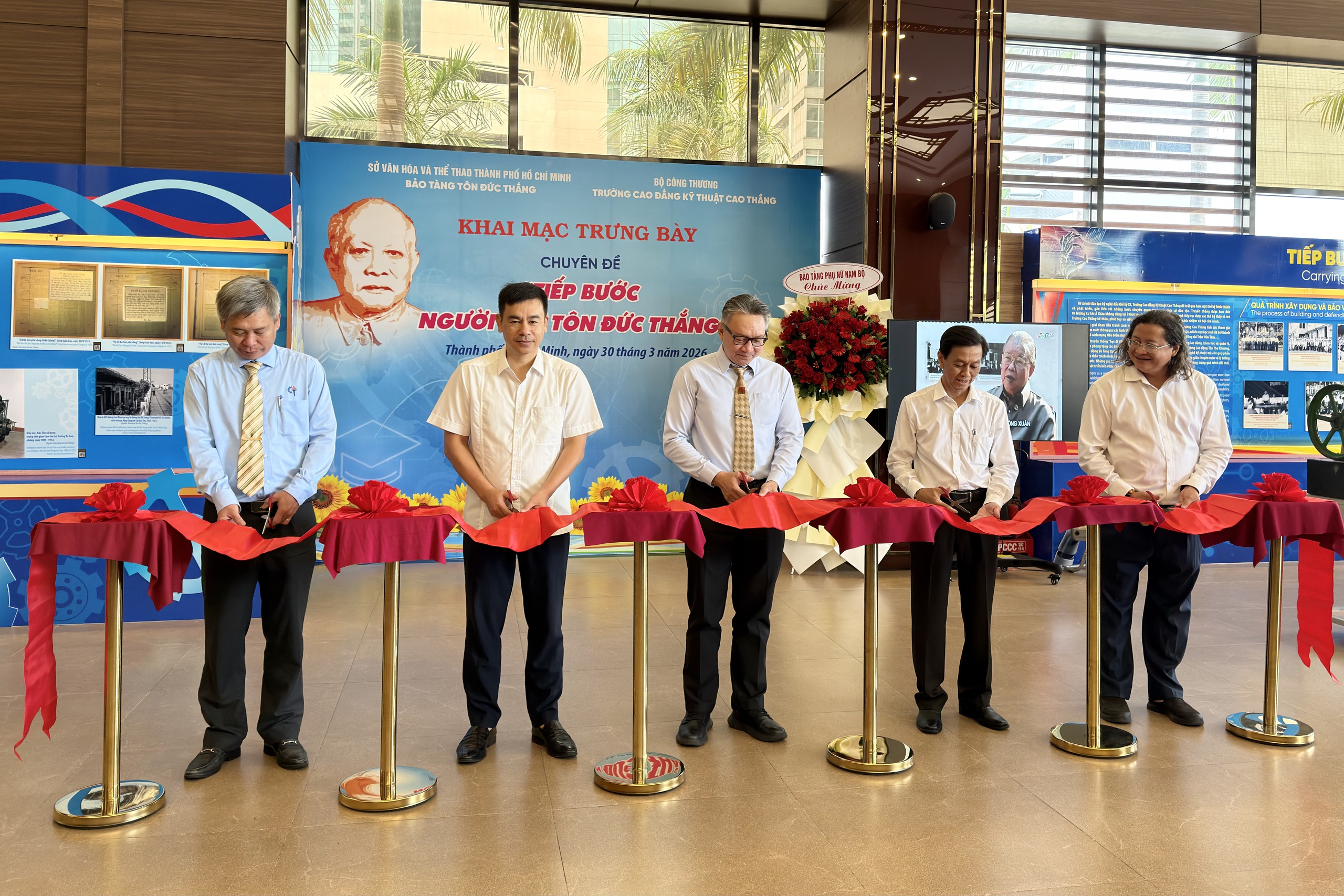 Kỷ vật 'xuyên thế kỷ' của người thợ Ba Son lần đầu trưng bày tại TP.HCM- Ảnh 2.