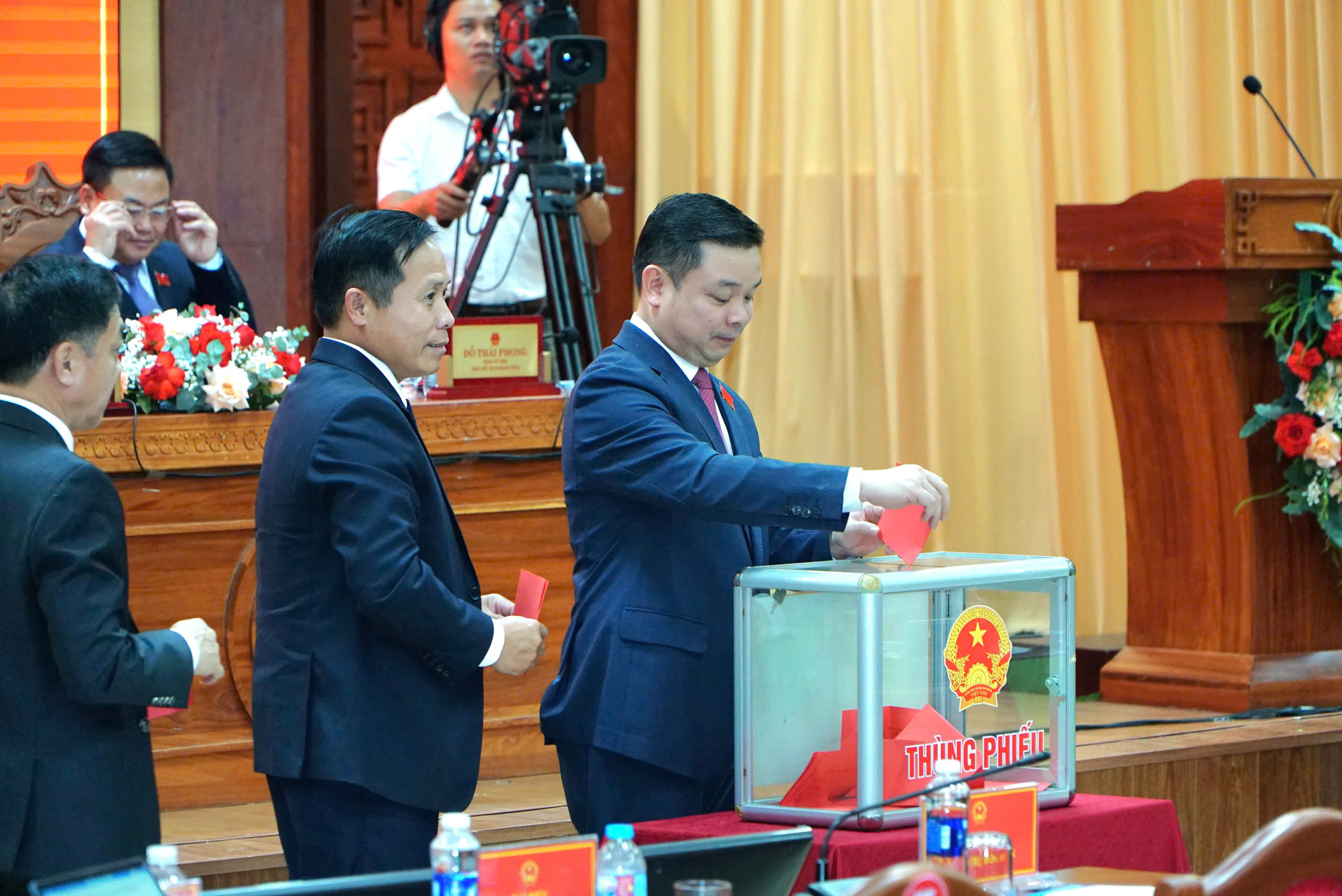 Ông Đỗ Hữu Huy giữ chức Chủ tịch UBND tỉnh Đắk Lắk nhiệm kỳ 2026 - 2031 - Ảnh 1.