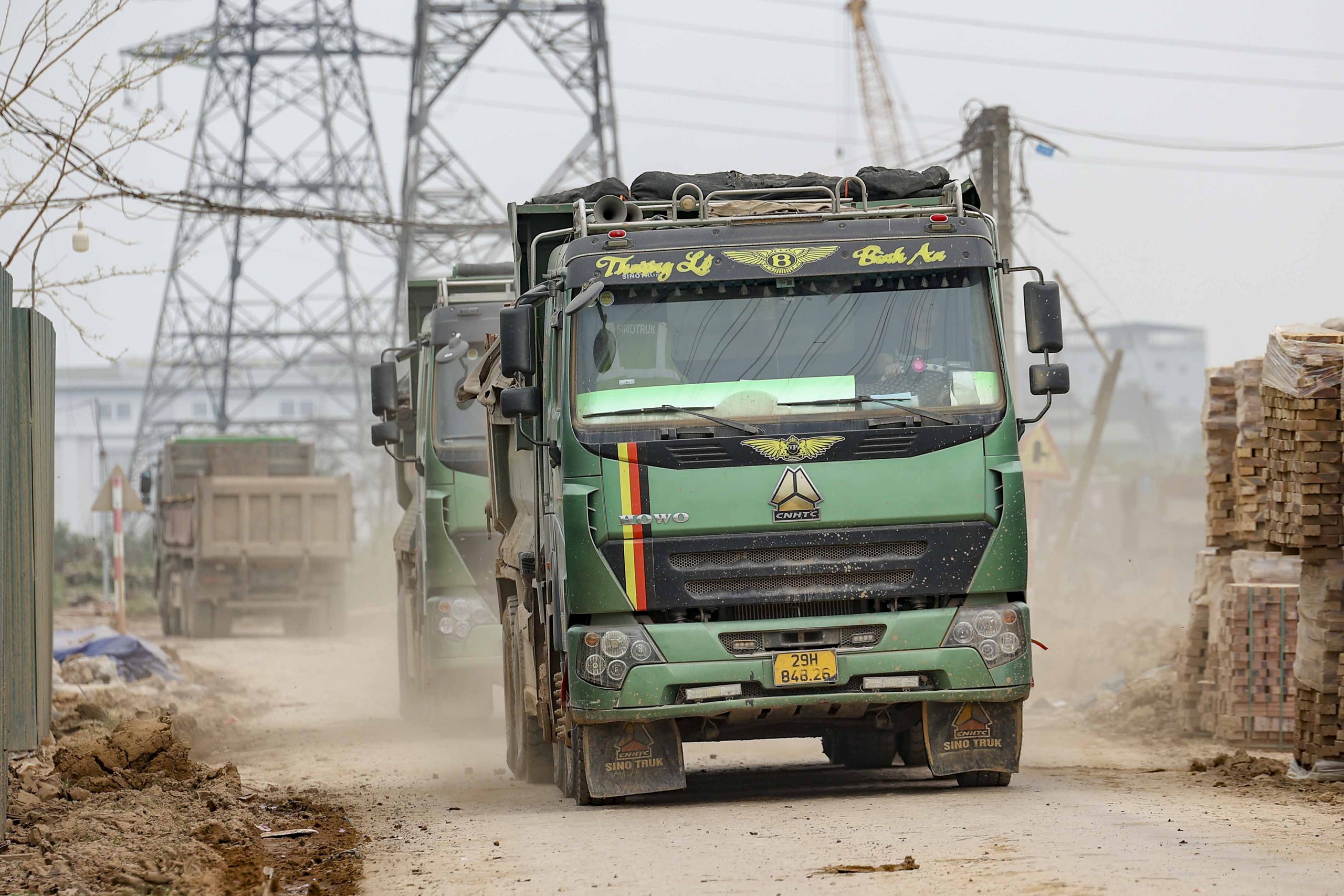 Hà Nội gấp rút thi công 7 hồ điều hòa đón đầu mùa mưa- Ảnh 5. Hà Nội gấp rút thi công 7 hồ điều hòa đón đầu mùa mưa- Ảnh 5.