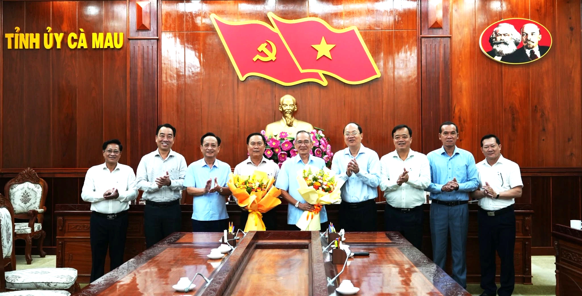 Cà Mau: Trưởng Đoàn Đại biểu Quốc hội khóa XV nghỉ hưu sau kiện toàn nhân sự   - Ảnh 1.