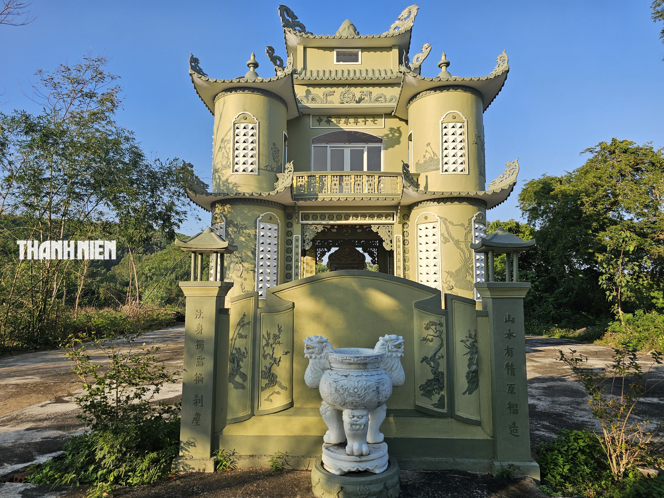 Khám phá ngôi chùa bên núi A Mang với hơn 500 mộ cổ- Ảnh 5. Khám phá ngôi chùa bên núi A Mang với hơn 500 mộ cổ- Ảnh 5.