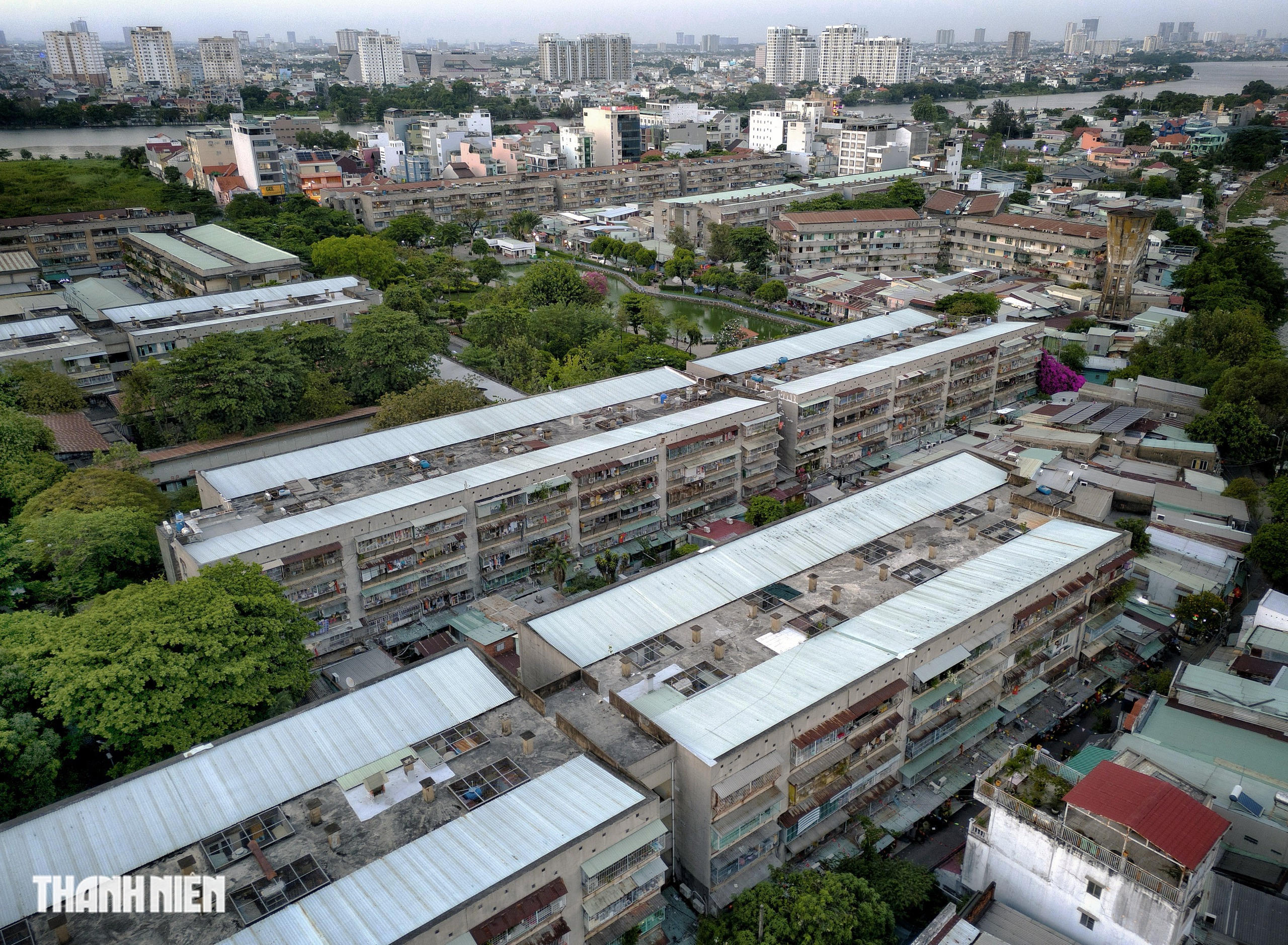 B&ecirc;n trong cư x&aacute; Thanh Đa xuống cấp: cư d&acirc;n giằng co giữa đi v&agrave; ở - Ảnh 13.