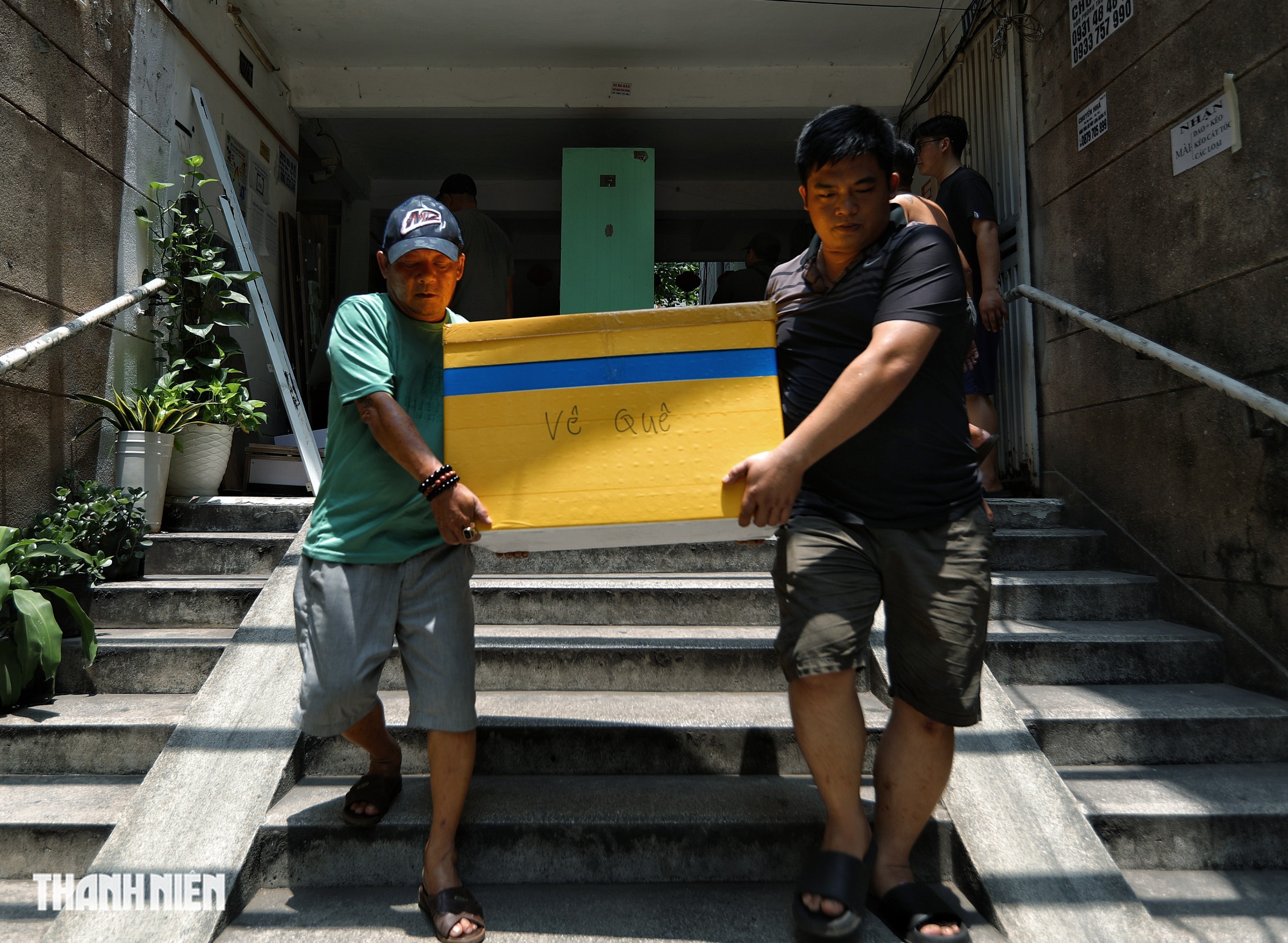 B&ecirc;n trong cư x&aacute; Thanh Đa xuống cấp: cư d&acirc;n giằng co giữa đi v&agrave; ở - Ảnh 11.