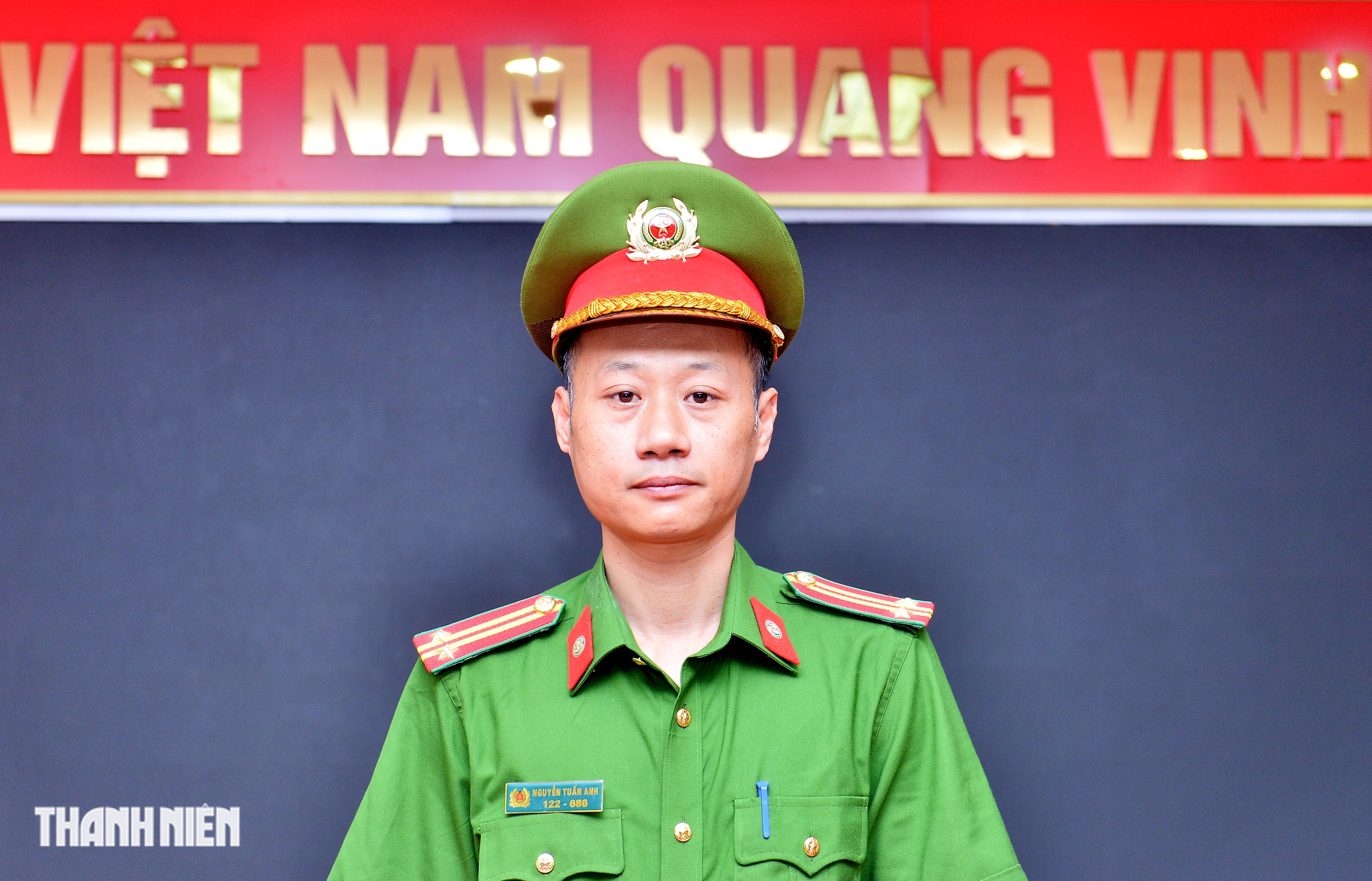 Chiến sĩ PCCC tiết lộ 'khoảnh khắc vàng' 5 người thoát chết trong vụ cháy ở Hà Nội- Ảnh 4. Chiến sĩ PCCC tiết lộ 'khoảnh khắc vàng' 5 người thoát chết trong vụ cháy ở Hà Nội- Ảnh 4.