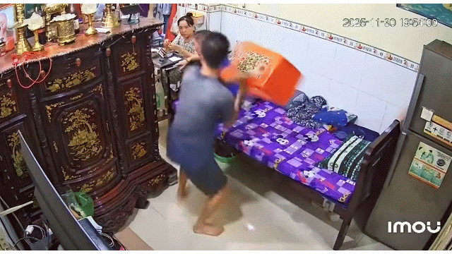 Vụ cháu bạo hành cậu ruột bị tai biến: Đưa đi điều trị tâm thần- Ảnh 1. Vụ cháu bạo hành cậu ruột bị tai biến: Đưa đi điều trị tâm thần- Ảnh 1.