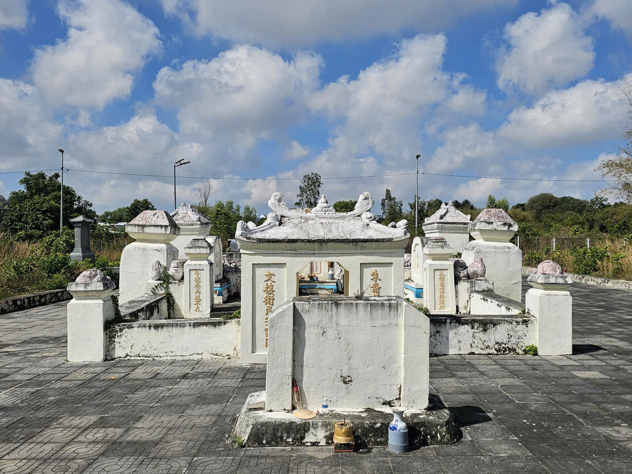 Long Điền xưa: Ch&uacute;a Nguyễn &Aacute;nh x&acirc;y mộ cho danh tướng Ch&acirc;u Văn Tiếp ở đ&acirc;u? - Ảnh 1.