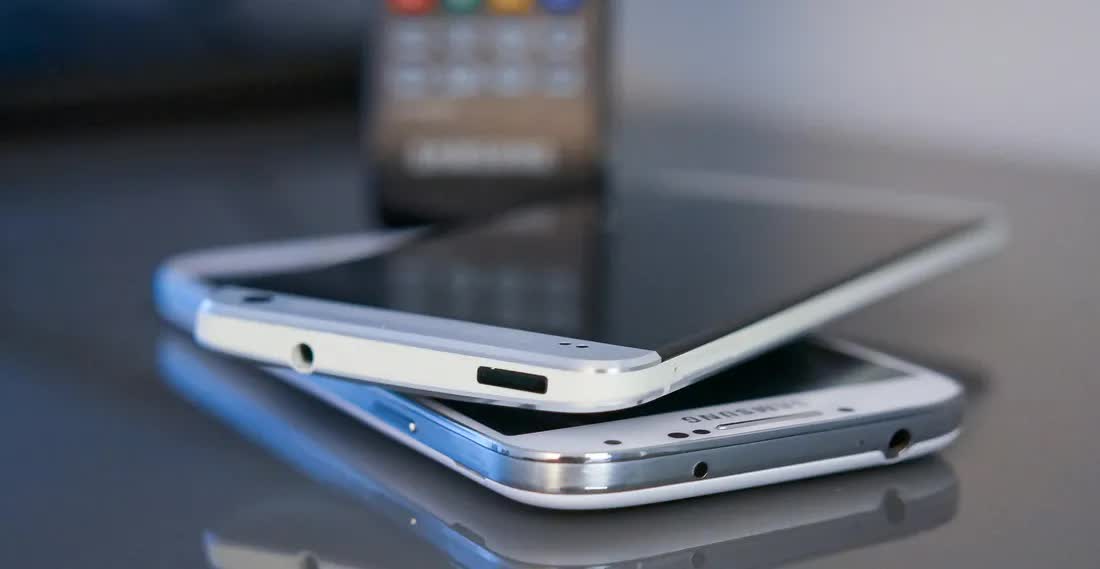 Lý do nào khiến smartphone Samsung không có bộ phát hồng ngoại - Ảnh 1.