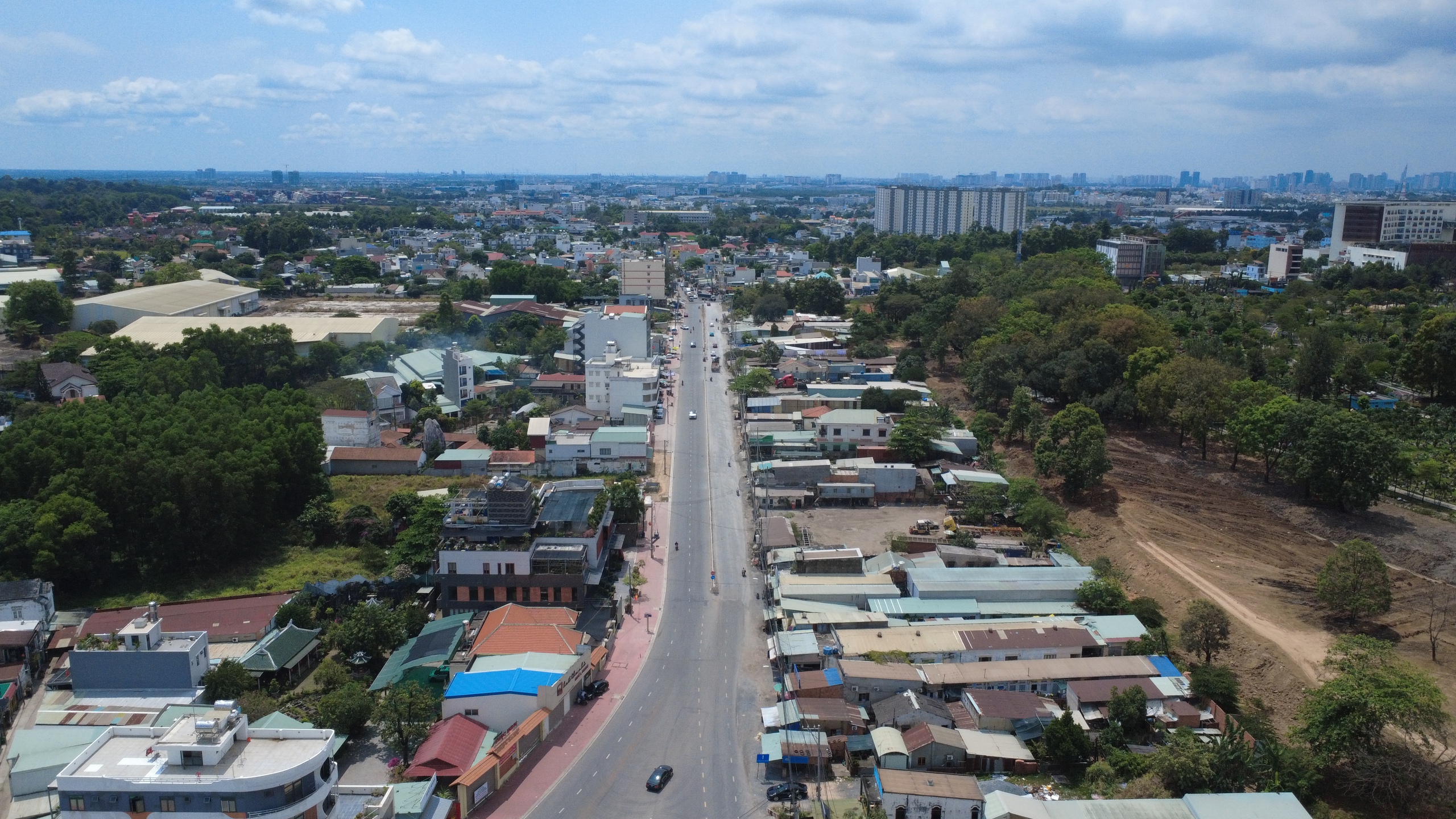 Hơn 10 năm thi c&ocirc;ng đường Ho&agrave;ng Hữu Nam: người d&acirc;n vẫn m&ograve;n mỏi chờ ho&agrave;n thiện - Ảnh 3.